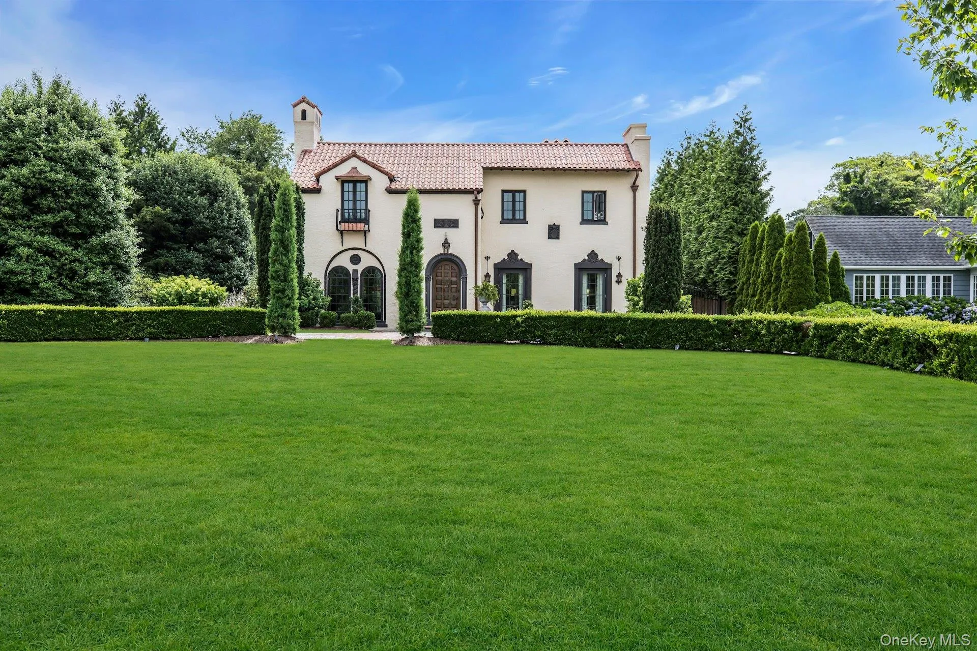 Stunning Spanish Style home on on The Cascade Lakes Stunning Spanish Style home on on The Cascade Lakes