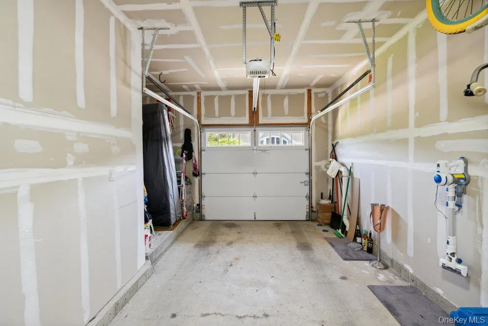 1 Willow Terrace, Brookhaven, NY, 3 Bedrooms Bedrooms, 8 Rooms Rooms,2 BathroomsBathrooms,Residential Lease,Idx,Willow,0,956212 1 Willow Terrace, Brookhaven, NY, 3 Bedrooms Bedrooms, 8 Rooms Rooms,2 BathroomsBathrooms,Residential Lease,Idx,Willow,0,956212