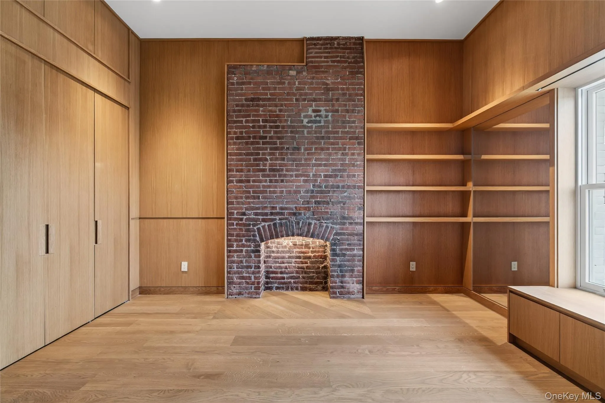 316 Wall Street, Kingston, NY, 3 Bedrooms Bedrooms, 5 Rooms Rooms,2 BathroomsBathrooms,Residential Lease,For Rent,Wall,0,956218 316 Wall Street, Kingston, NY, 3 Bedrooms Bedrooms, 5 Rooms Rooms,2 BathroomsBathrooms,Residential Lease,For Rent,Wall,0,956218