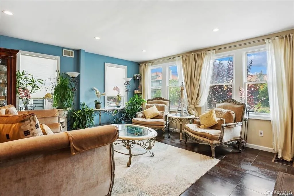 225 Walnut Street, Long Beach, NY, 3 Bedrooms Bedrooms, 12 Rooms Rooms,2 BathroomsBathrooms,Residential Lease,For Rent,Walnut,0,956220 225 Walnut Street, Long Beach, NY, 3 Bedrooms Bedrooms, 12 Rooms Rooms,2 BathroomsBathrooms,Residential Lease,For Rent,Walnut,0,956220