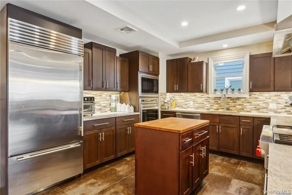 225 Walnut Street, Long Beach, NY, 3 Bedrooms Bedrooms, 12 Rooms Rooms,2 BathroomsBathrooms,Residential Lease,For Rent,Walnut,0,956220 225 Walnut Street, Long Beach, NY, 3 Bedrooms Bedrooms, 12 Rooms Rooms,2 BathroomsBathrooms,Residential Lease,For Rent,Walnut,0,956220