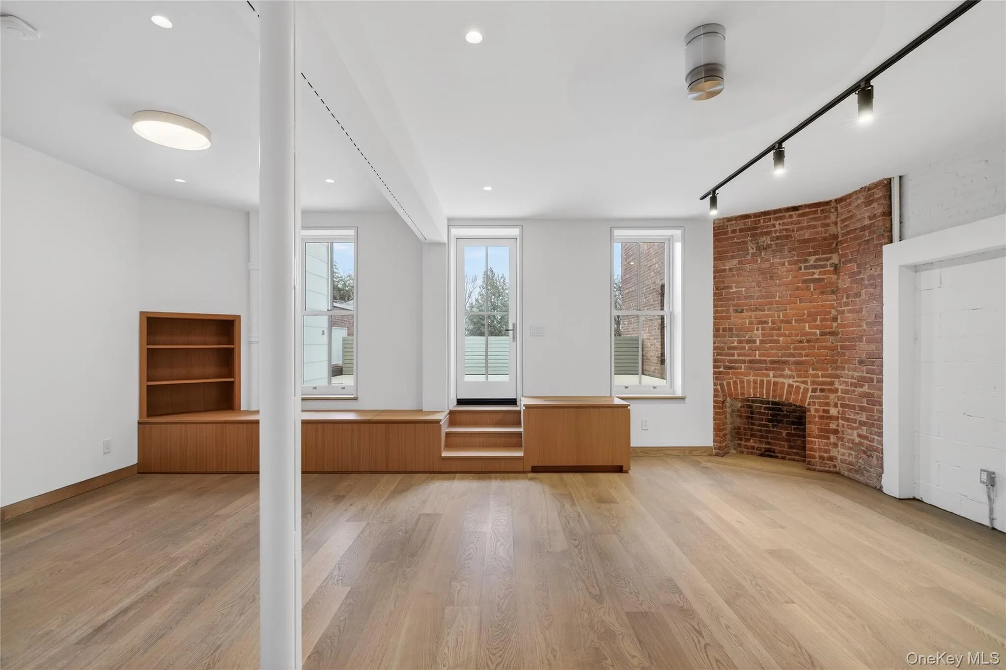 316 Wall Street, Kingston, NY, 2 Bedrooms Bedrooms, 5 Rooms Rooms,2 BathroomsBathrooms,Residential Lease,For Rent,Wall,0,956242 316 Wall Street, Kingston, NY, 2 Bedrooms Bedrooms, 5 Rooms Rooms,2 BathroomsBathrooms,Residential Lease,For Rent,Wall,0,956242