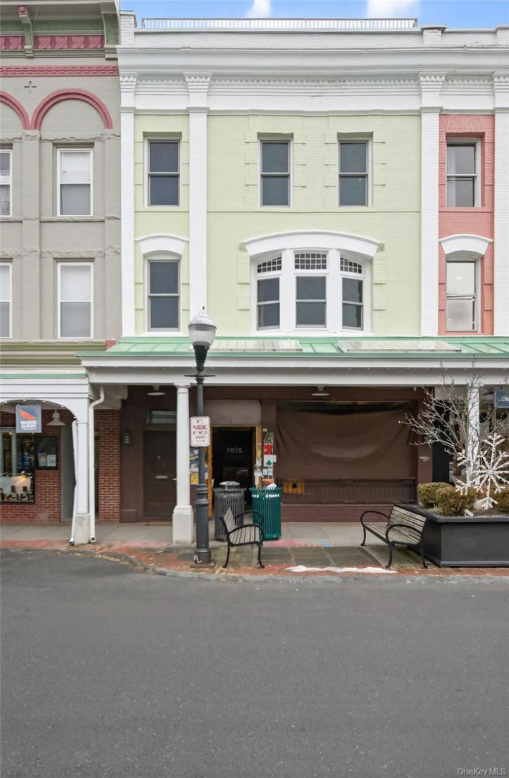 316 Wall Street, Kingston, NY, 2 Bedrooms Bedrooms, 5 Rooms Rooms,2 BathroomsBathrooms,Residential Lease,For Rent,Wall,0,956242 316 Wall Street, Kingston, NY, 2 Bedrooms Bedrooms, 5 Rooms Rooms,2 BathroomsBathrooms,Residential Lease,For Rent,Wall,0,956242