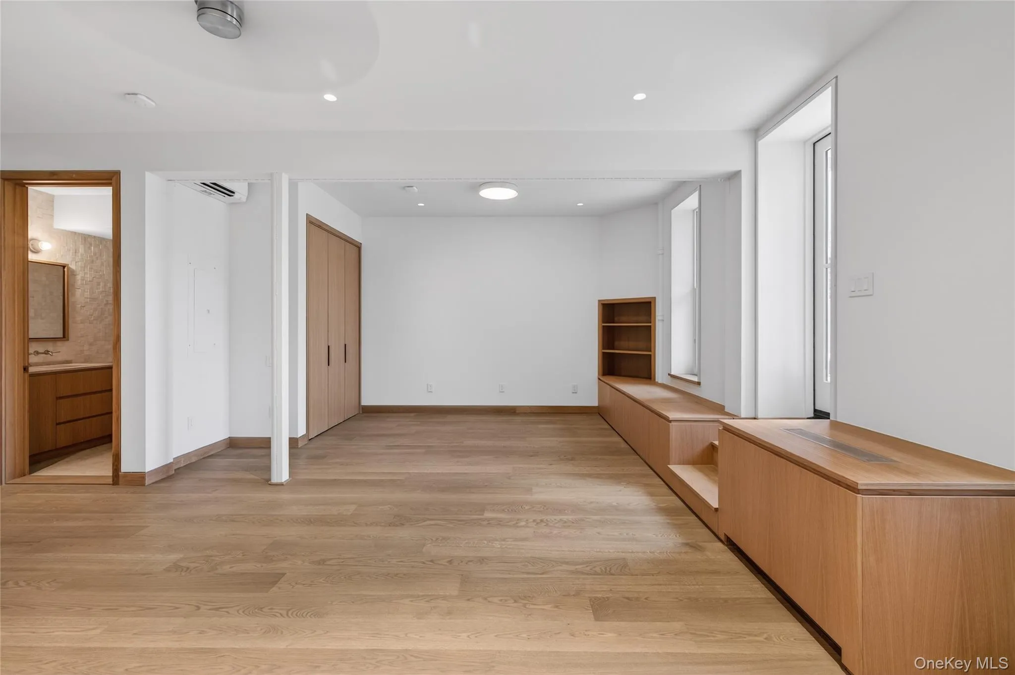 316 Wall Street, Kingston, NY, 2 Bedrooms Bedrooms, 5 Rooms Rooms,2 BathroomsBathrooms,Residential Lease,For Rent,Wall,0,956242 316 Wall Street, Kingston, NY, 2 Bedrooms Bedrooms, 5 Rooms Rooms,2 BathroomsBathrooms,Residential Lease,For Rent,Wall,0,956242