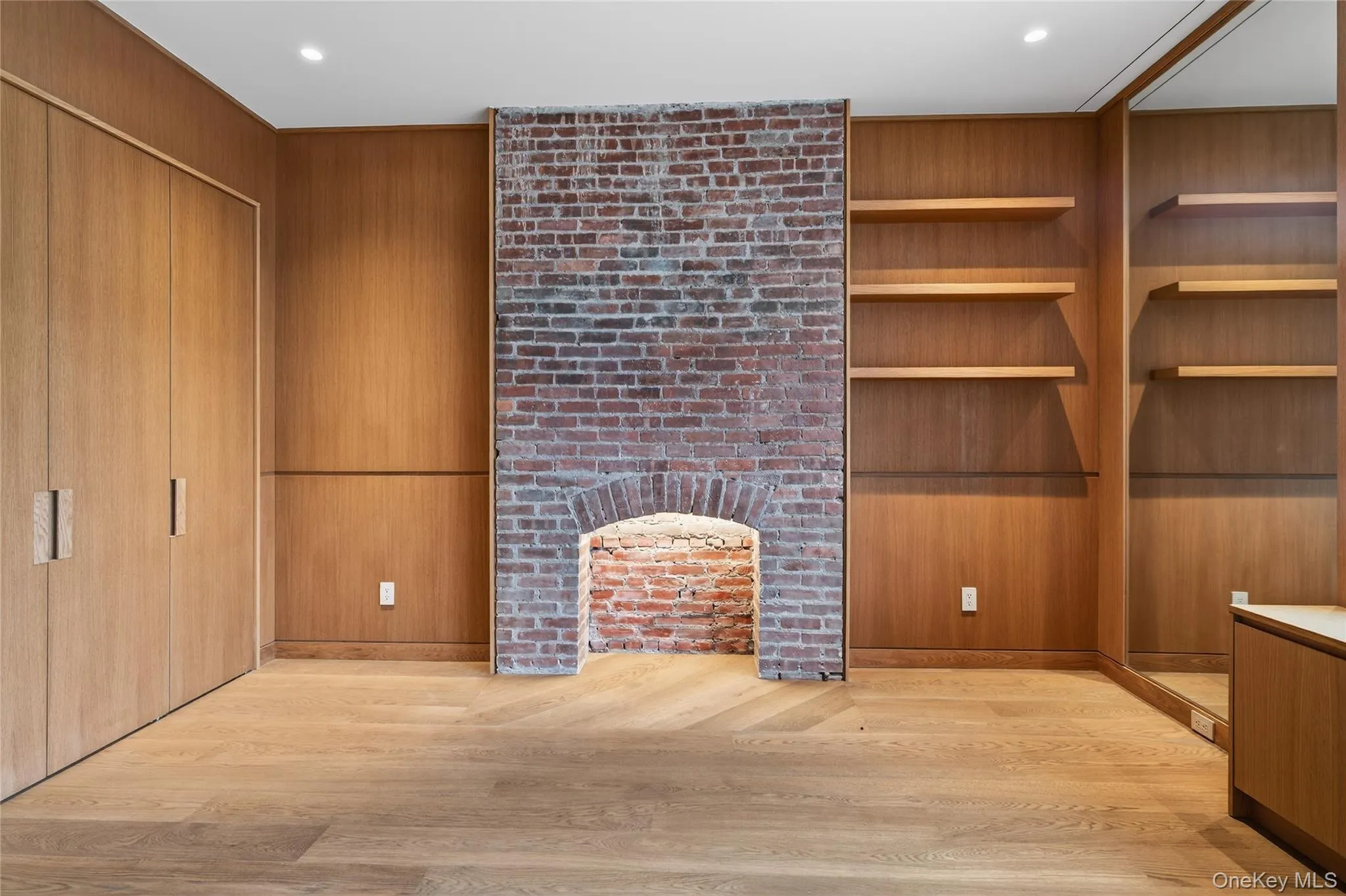 316 Wall Street, Kingston, NY, 2 Bedrooms Bedrooms, 5 Rooms Rooms,2 BathroomsBathrooms,Residential Lease,For Rent,Wall,0,956242 316 Wall Street, Kingston, NY, 2 Bedrooms Bedrooms, 5 Rooms Rooms,2 BathroomsBathrooms,Residential Lease,For Rent,Wall,0,956242