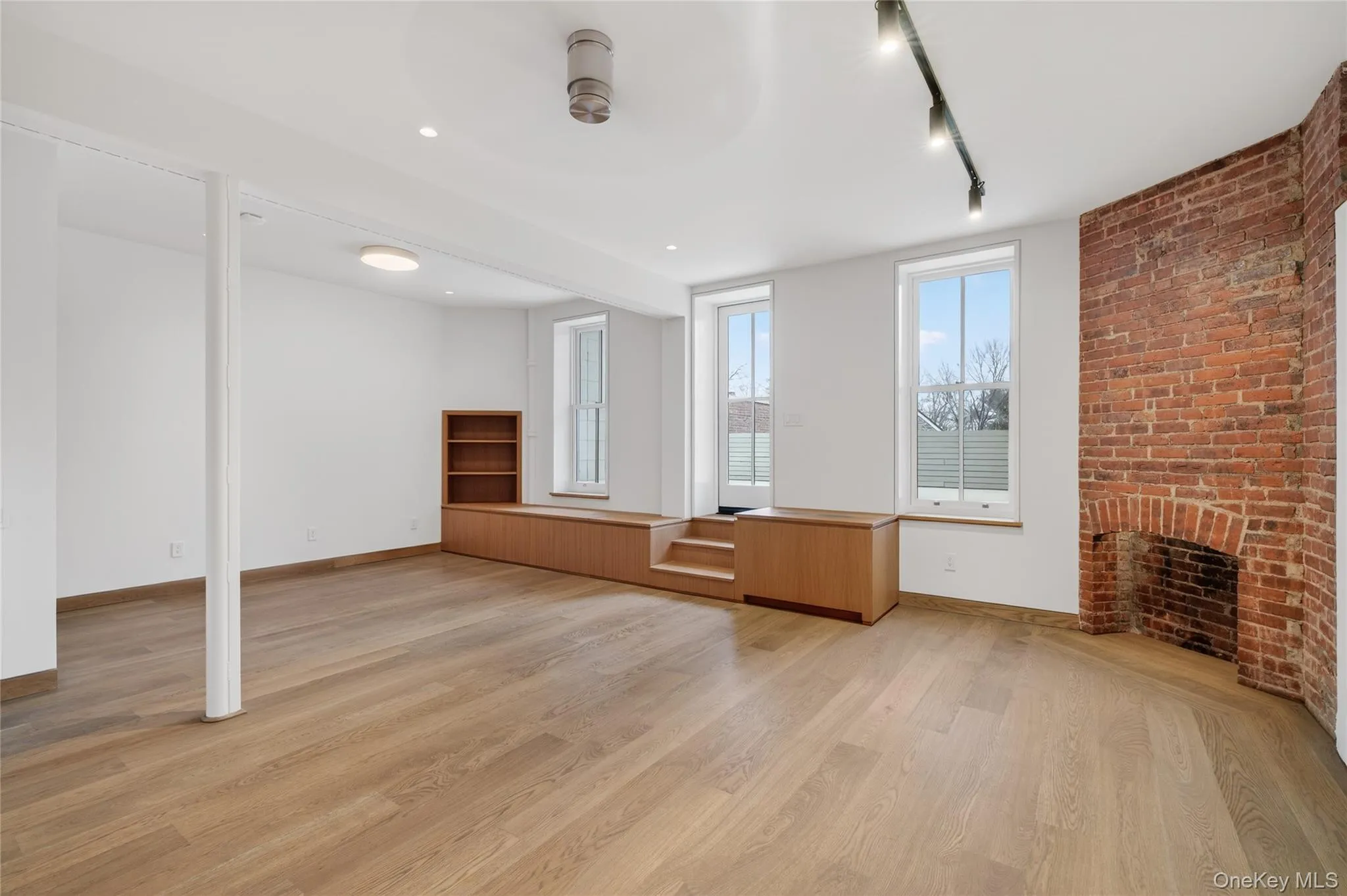 316 Wall Street, Kingston, NY, 2 Bedrooms Bedrooms, 5 Rooms Rooms,2 BathroomsBathrooms,Residential Lease,For Rent,Wall,0,956242 316 Wall Street, Kingston, NY, 2 Bedrooms Bedrooms, 5 Rooms Rooms,2 BathroomsBathrooms,Residential Lease,For Rent,Wall,0,956242