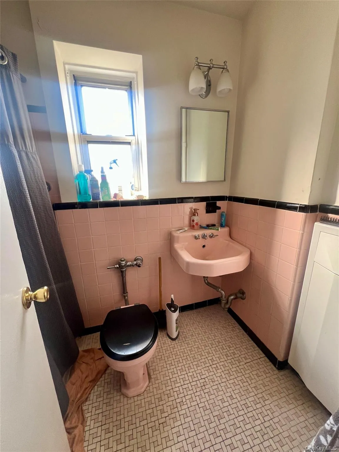 70 locust Avenue, New Rochelle, NY, 2 Bedrooms Bedrooms, 5 Rooms Rooms,1 BathroomBathrooms,Residential,For Rent,locust,0,956248 70 locust Avenue, New Rochelle, NY, 2 Bedrooms Bedrooms, 5 Rooms Rooms,1 BathroomBathrooms,Residential,For Rent,locust,0,956248