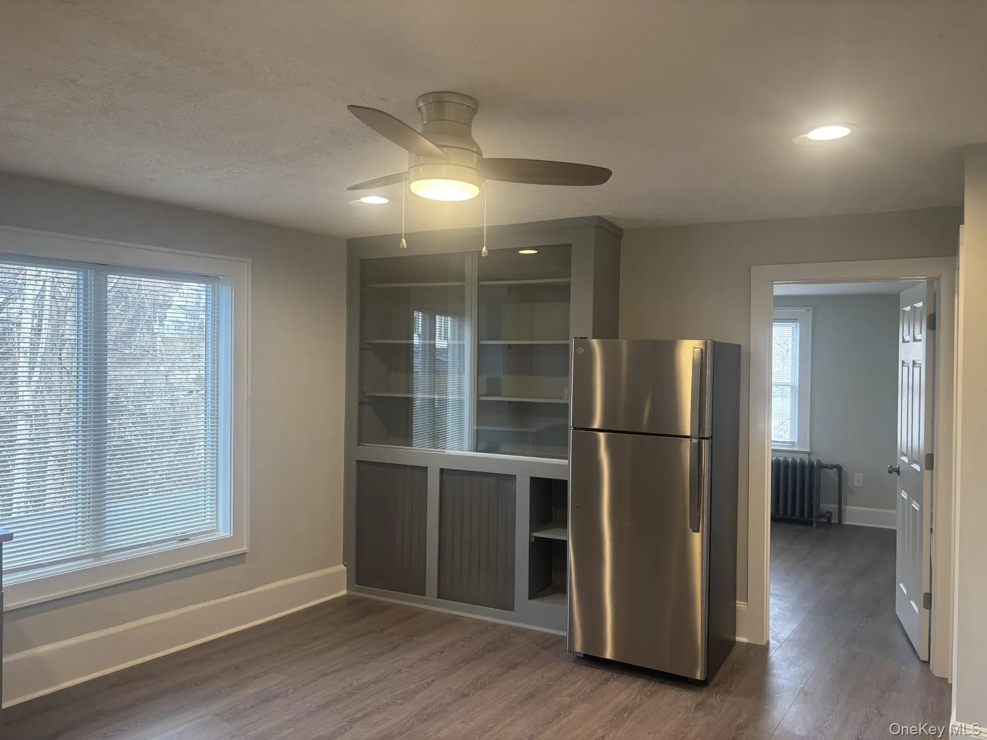 Eat-in Kitchen Eat-in Kitchen