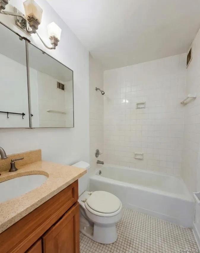 41-40 Union Street, New York, NY, 1 Bedroom Bedrooms, 5 Rooms Rooms,1 BathroomBathrooms,Residential Lease,For Rent,Union,0,956302 41-40 Union Street, New York, NY, 1 Bedroom Bedrooms, 5 Rooms Rooms,1 BathroomBathrooms,Residential Lease,For Rent,Union,0,956302