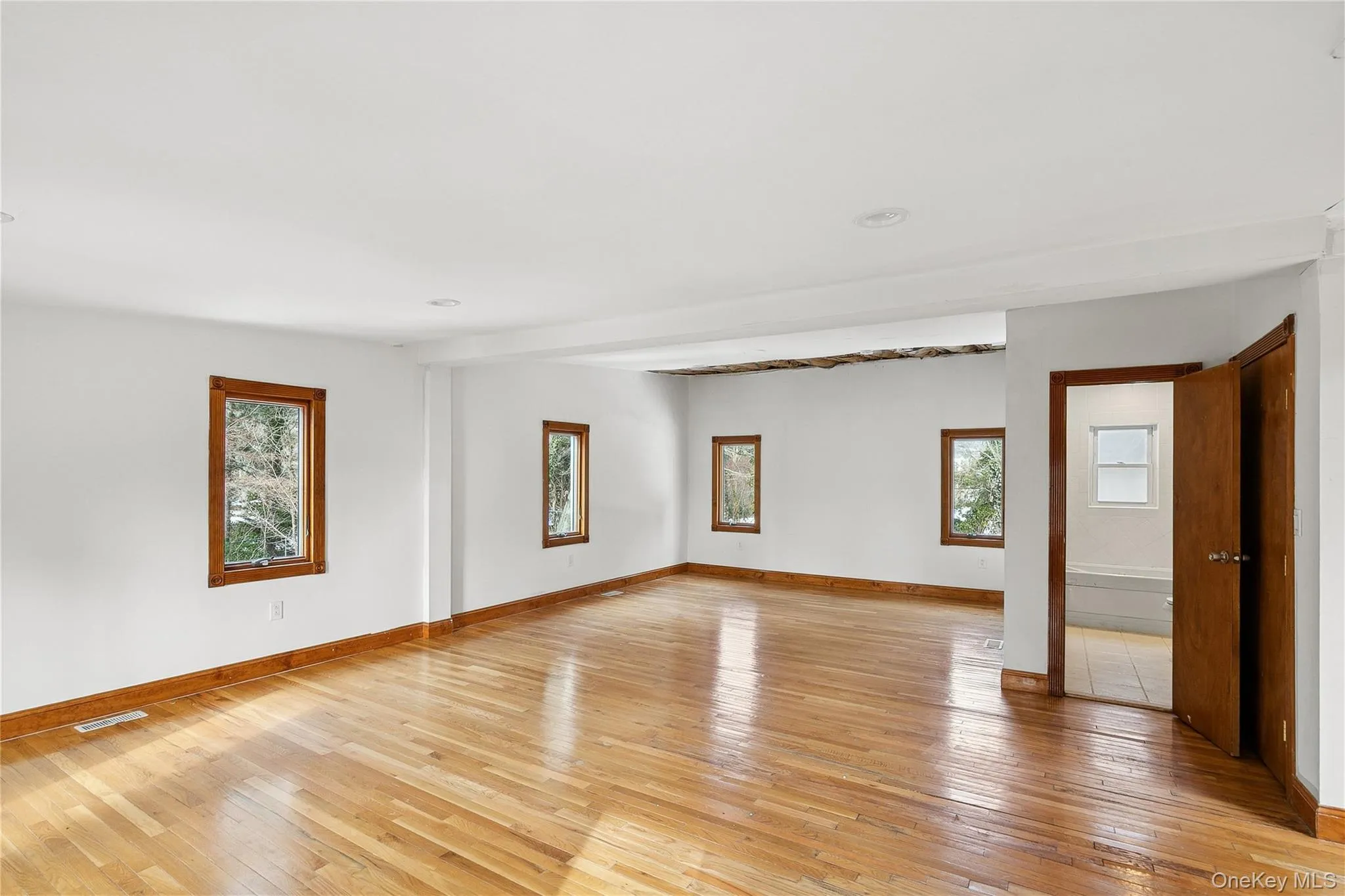 549 Woodbury Road, Huntington, NY, 5 Bedrooms Bedrooms, 13 Rooms Rooms,5 BathroomsBathrooms,Residential,For Rent,Woodbury,0,956316 549 Woodbury Road, Huntington, NY, 5 Bedrooms Bedrooms, 13 Rooms Rooms,5 BathroomsBathrooms,Residential,For Rent,Woodbury,0,956316
