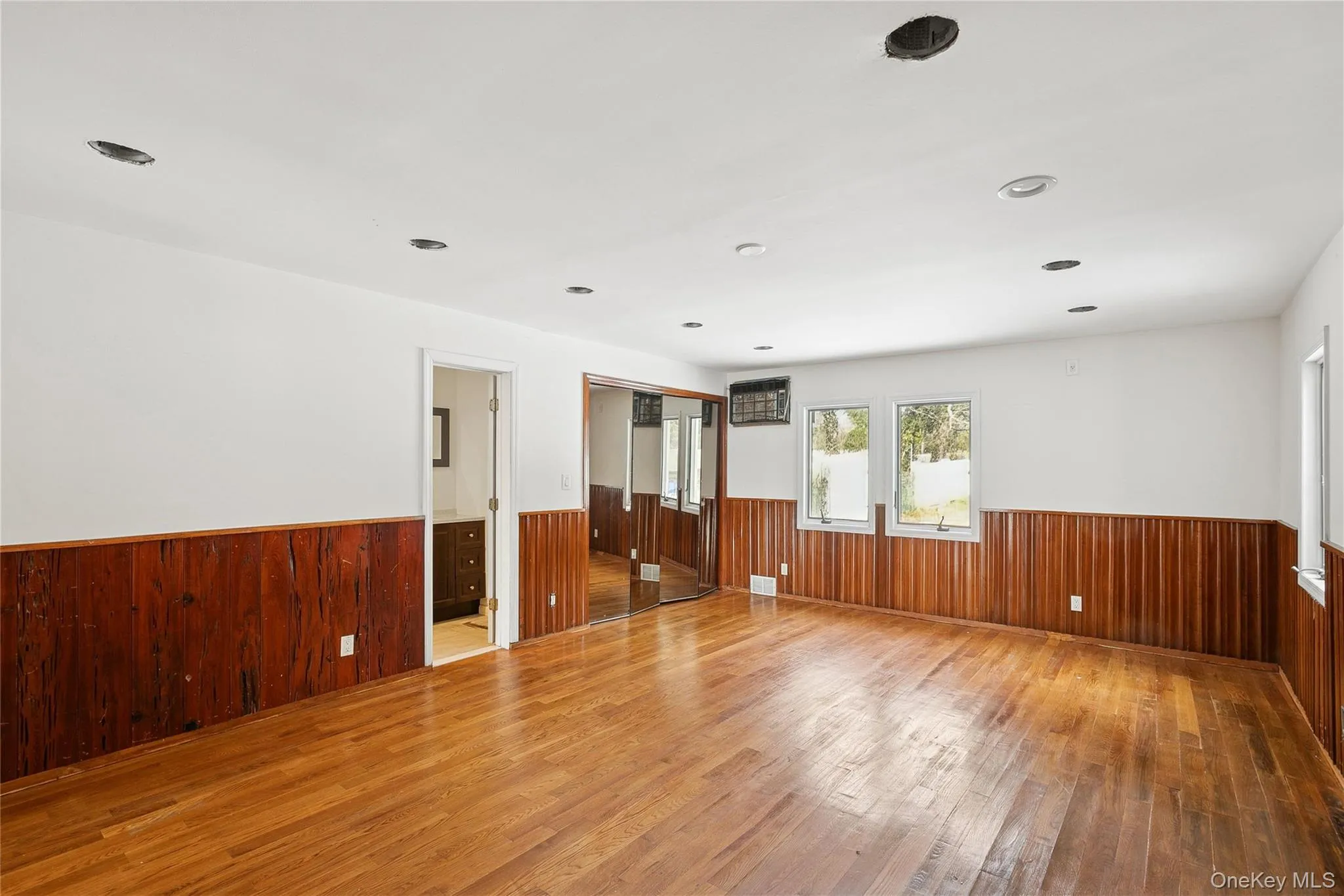 549 Woodbury Road, Huntington, NY, 5 Bedrooms Bedrooms, 13 Rooms Rooms,5 BathroomsBathrooms,Residential,For Rent,Woodbury,0,956316 549 Woodbury Road, Huntington, NY, 5 Bedrooms Bedrooms, 13 Rooms Rooms,5 BathroomsBathrooms,Residential,For Rent,Woodbury,0,956316