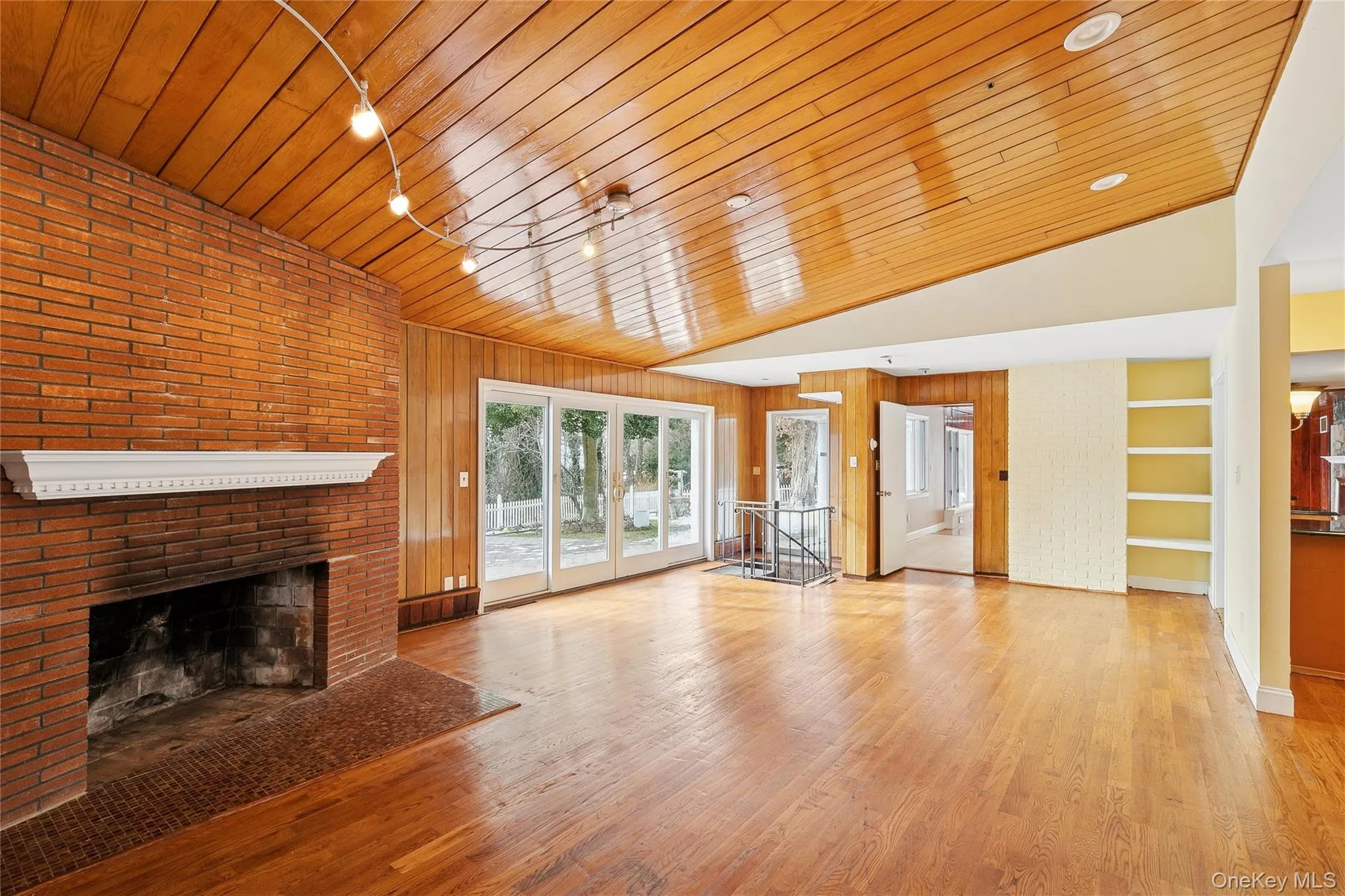 549 Woodbury Road, Huntington, NY, 5 Bedrooms Bedrooms, 13 Rooms Rooms,5 BathroomsBathrooms,Residential,For Rent,Woodbury,0,956316 549 Woodbury Road, Huntington, NY, 5 Bedrooms Bedrooms, 13 Rooms Rooms,5 BathroomsBathrooms,Residential,For Rent,Woodbury,0,956316