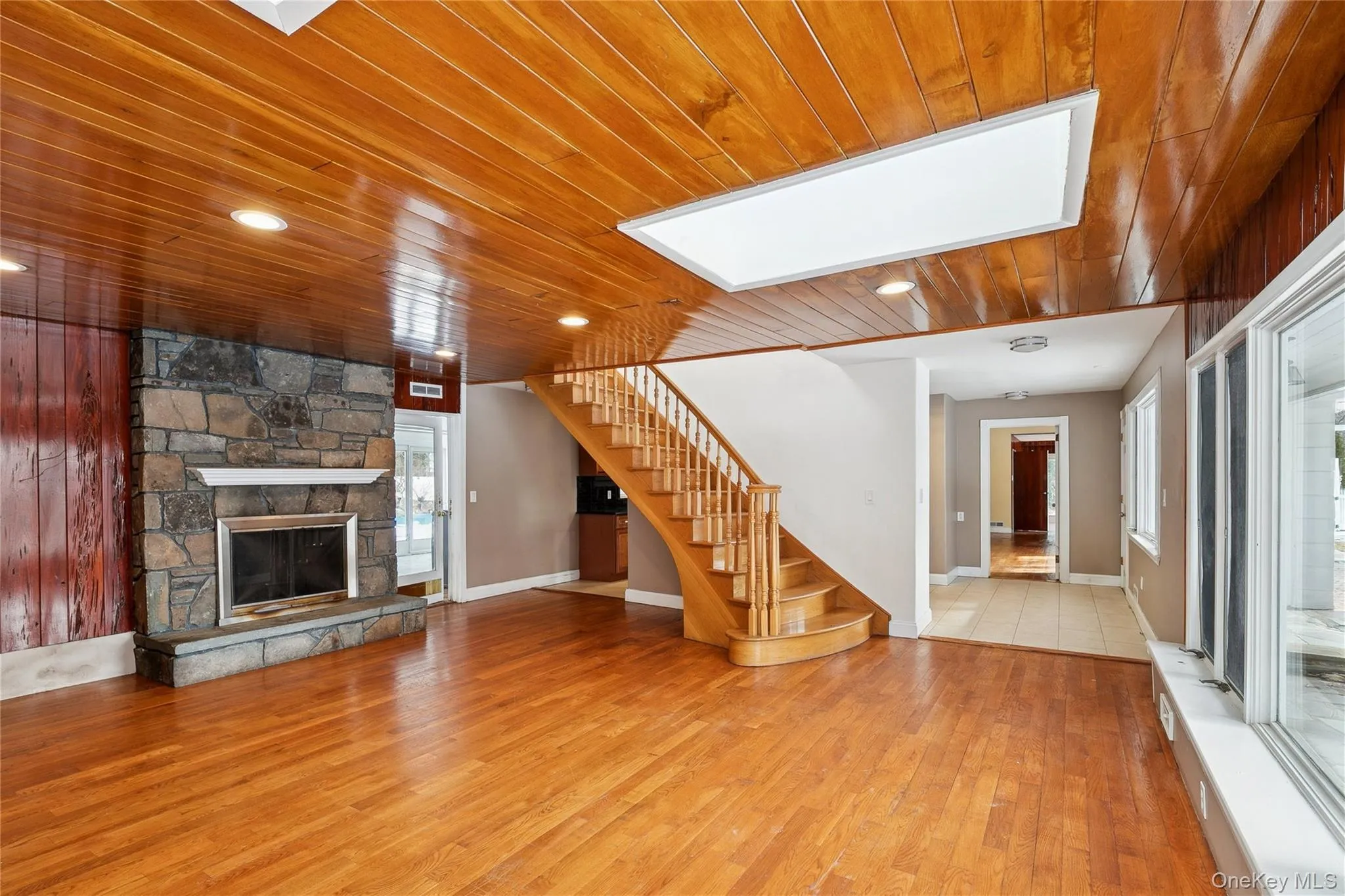 549 Woodbury Road, Huntington, NY, 5 Bedrooms Bedrooms, 13 Rooms Rooms,5 BathroomsBathrooms,Residential,For Rent,Woodbury,0,956316 549 Woodbury Road, Huntington, NY, 5 Bedrooms Bedrooms, 13 Rooms Rooms,5 BathroomsBathrooms,Residential,For Rent,Woodbury,0,956316