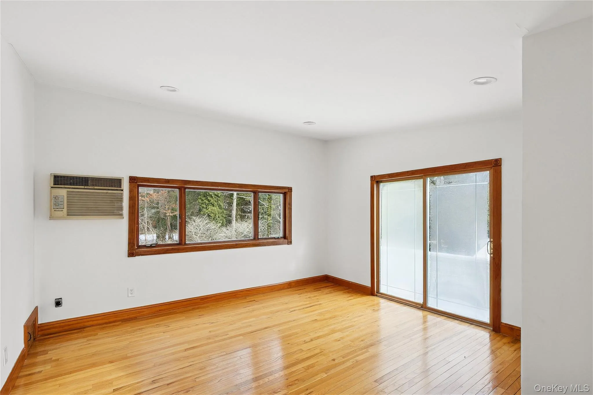 549 Woodbury Road, Huntington, NY, 5 Bedrooms Bedrooms, 13 Rooms Rooms,5 BathroomsBathrooms,Residential,For Rent,Woodbury,0,956316 549 Woodbury Road, Huntington, NY, 5 Bedrooms Bedrooms, 13 Rooms Rooms,5 BathroomsBathrooms,Residential,For Rent,Woodbury,0,956316