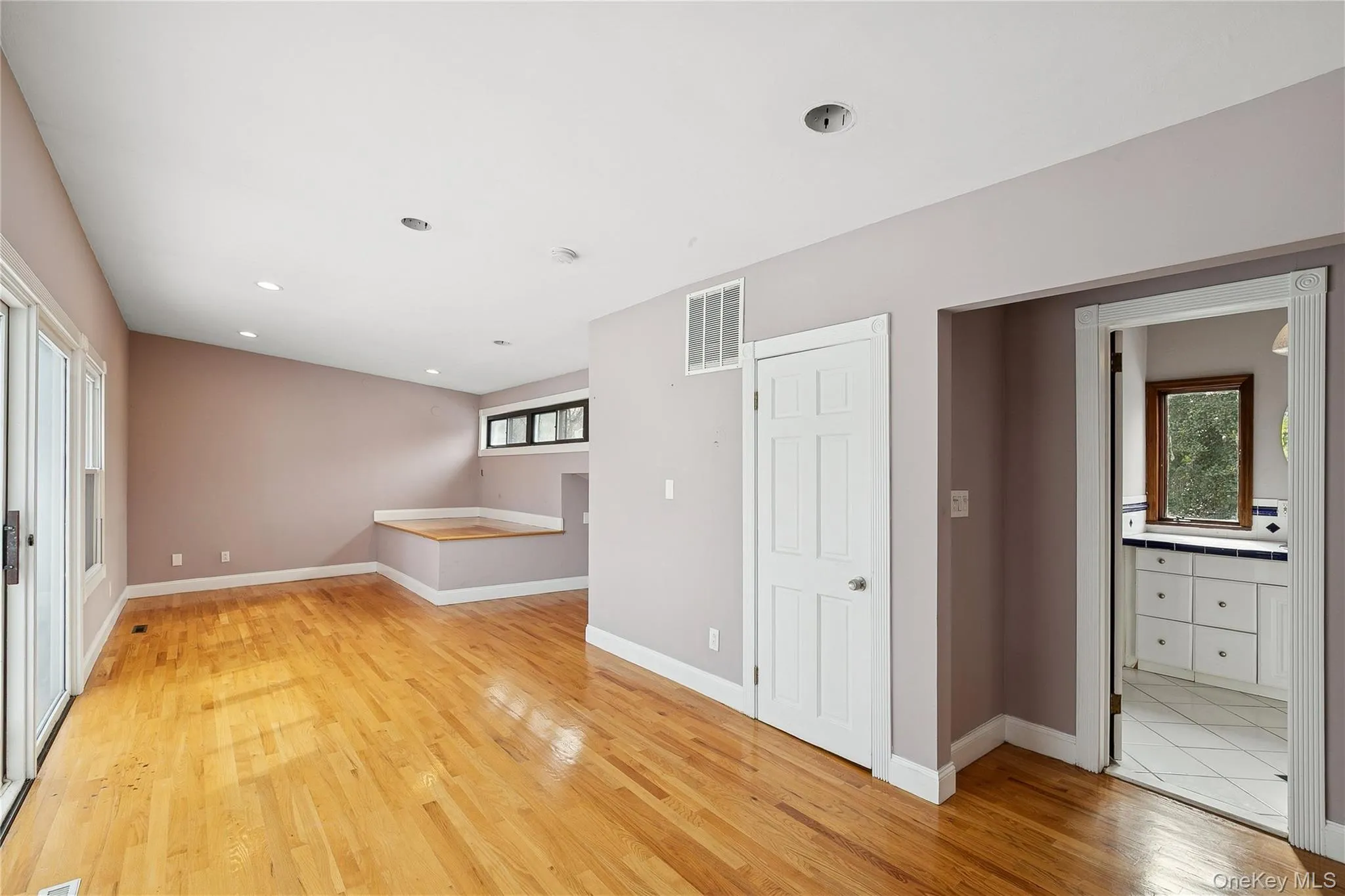 549 Woodbury Road, Huntington, NY, 5 Bedrooms Bedrooms, 13 Rooms Rooms,5 BathroomsBathrooms,Residential,For Rent,Woodbury,0,956316 549 Woodbury Road, Huntington, NY, 5 Bedrooms Bedrooms, 13 Rooms Rooms,5 BathroomsBathrooms,Residential,For Rent,Woodbury,0,956316
