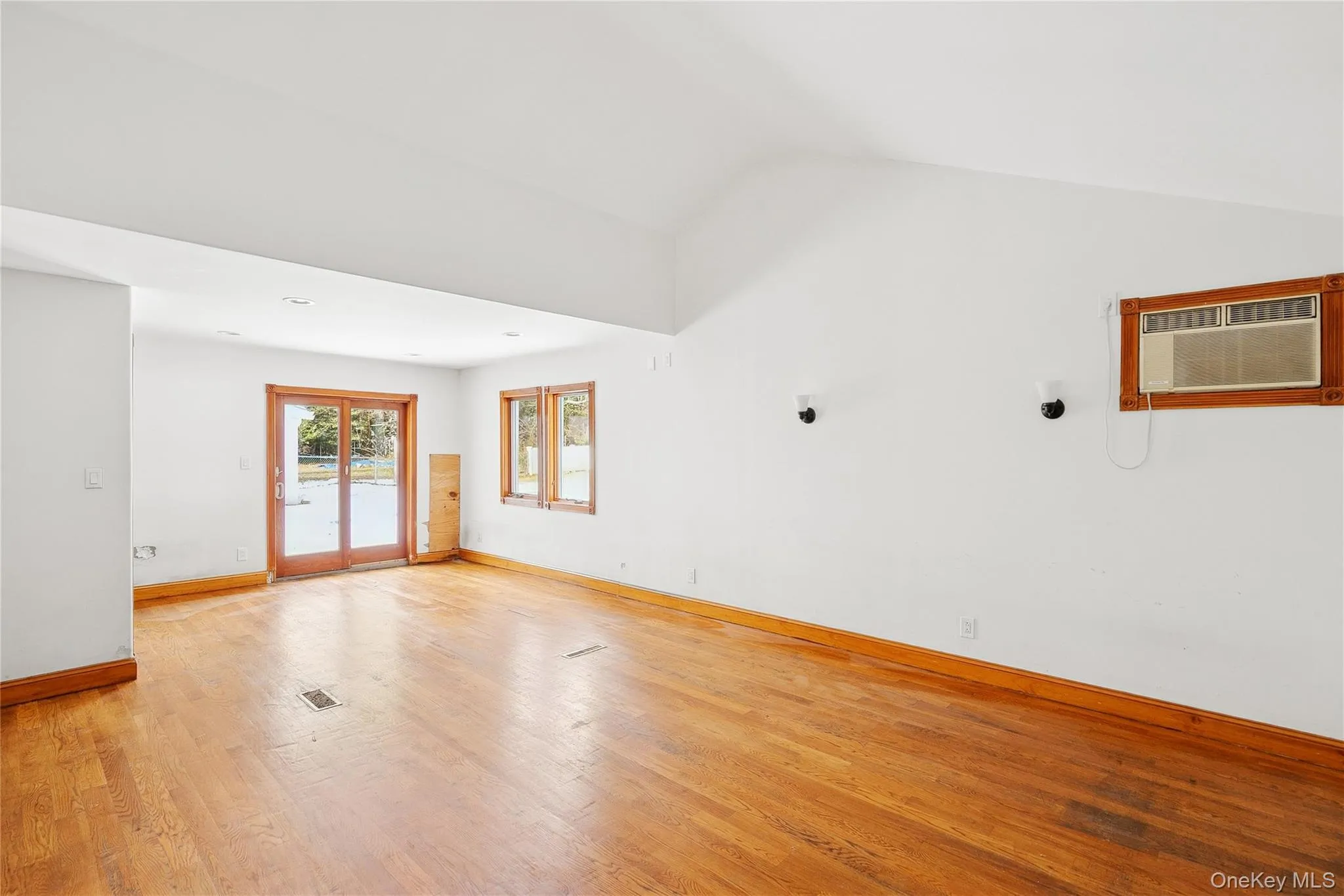 549 Woodbury Road, Huntington, NY, 5 Bedrooms Bedrooms, 13 Rooms Rooms,5 BathroomsBathrooms,Residential,For Rent,Woodbury,0,956316 549 Woodbury Road, Huntington, NY, 5 Bedrooms Bedrooms, 13 Rooms Rooms,5 BathroomsBathrooms,Residential,For Rent,Woodbury,0,956316