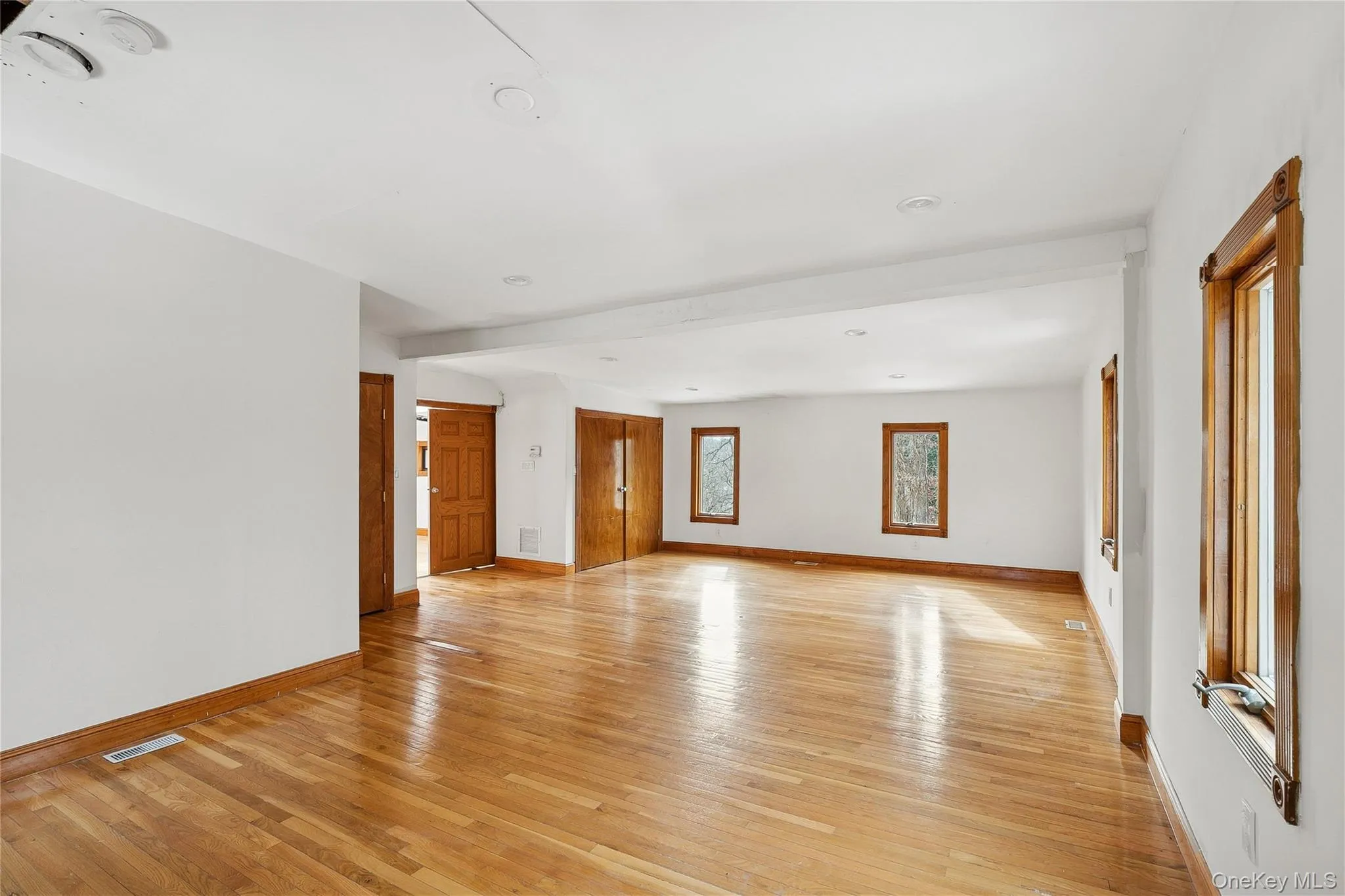 549 Woodbury Road, Huntington, NY, 5 Bedrooms Bedrooms, 13 Rooms Rooms,5 BathroomsBathrooms,Residential,For Rent,Woodbury,0,956316 549 Woodbury Road, Huntington, NY, 5 Bedrooms Bedrooms, 13 Rooms Rooms,5 BathroomsBathrooms,Residential,For Rent,Woodbury,0,956316