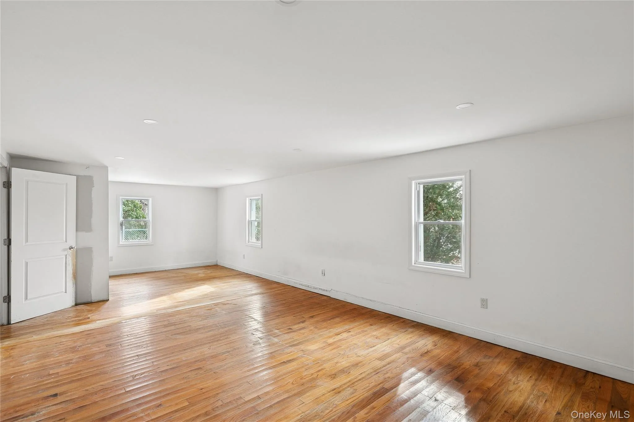 549 Woodbury Road, Huntington, NY, 5 Bedrooms Bedrooms, 13 Rooms Rooms,5 BathroomsBathrooms,Residential,For Rent,Woodbury,0,956316 549 Woodbury Road, Huntington, NY, 5 Bedrooms Bedrooms, 13 Rooms Rooms,5 BathroomsBathrooms,Residential,For Rent,Woodbury,0,956316