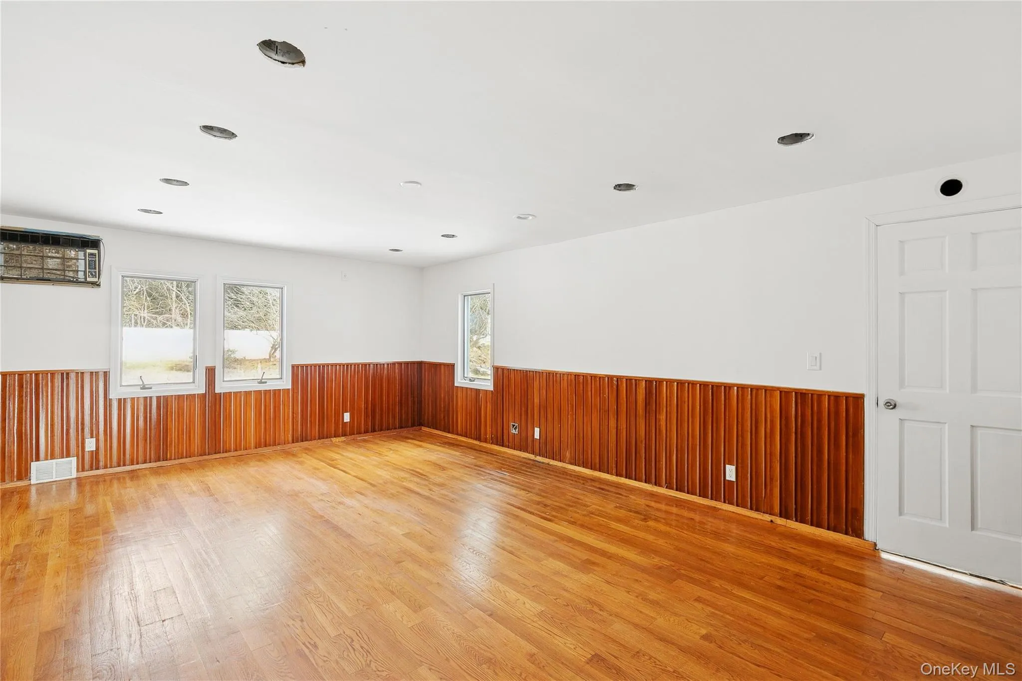 549 Woodbury Road, Huntington, NY, 5 Bedrooms Bedrooms, 13 Rooms Rooms,5 BathroomsBathrooms,Residential,For Rent,Woodbury,0,956316 549 Woodbury Road, Huntington, NY, 5 Bedrooms Bedrooms, 13 Rooms Rooms,5 BathroomsBathrooms,Residential,For Rent,Woodbury,0,956316