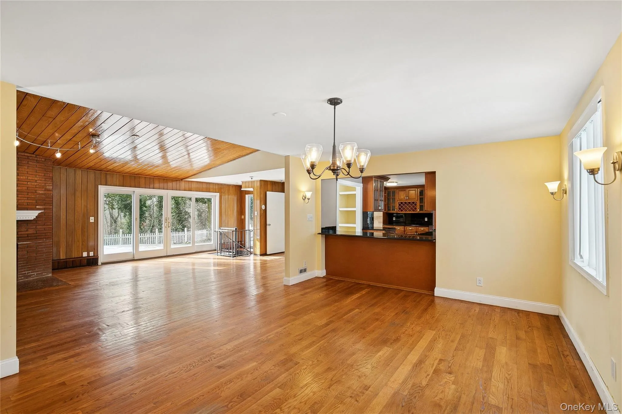 549 Woodbury Road, Huntington, NY, 5 Bedrooms Bedrooms, 13 Rooms Rooms,5 BathroomsBathrooms,Residential,For Rent,Woodbury,0,956316 549 Woodbury Road, Huntington, NY, 5 Bedrooms Bedrooms, 13 Rooms Rooms,5 BathroomsBathrooms,Residential,For Rent,Woodbury,0,956316
