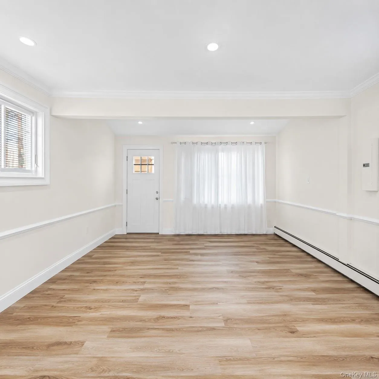 5 James Street, Hempstead, NY, 2 Bedrooms Bedrooms, 5 Rooms Rooms,1 BathroomBathrooms,Residential,For Rent,James,0,956326 5 James Street, Hempstead, NY, 2 Bedrooms Bedrooms, 5 Rooms Rooms,1 BathroomBathrooms,Residential,For Rent,James,0,956326