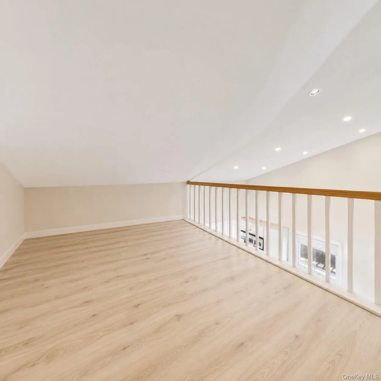 5 James Street, Hempstead, NY, 2 Bedrooms Bedrooms, 5 Rooms Rooms,1 BathroomBathrooms,Residential,For Rent,James,0,956326 5 James Street, Hempstead, NY, 2 Bedrooms Bedrooms, 5 Rooms Rooms,1 BathroomBathrooms,Residential,For Rent,James,0,956326