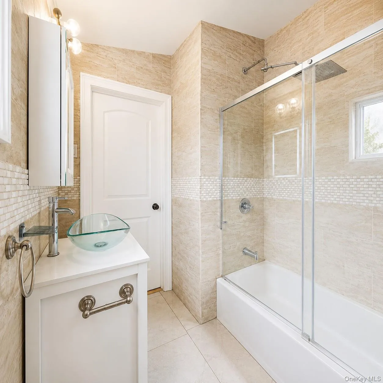 5 James Street, Hempstead, NY, 2 Bedrooms Bedrooms, 5 Rooms Rooms,1 BathroomBathrooms,Residential,For Rent,James,0,956326 5 James Street, Hempstead, NY, 2 Bedrooms Bedrooms, 5 Rooms Rooms,1 BathroomBathrooms,Residential,For Rent,James,0,956326