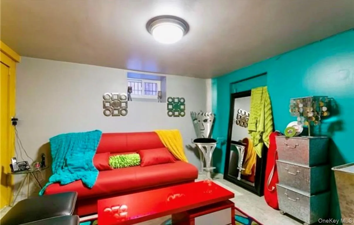 133 195th Street, New York, NY, 3 Bedrooms Bedrooms, 7 Rooms Rooms,3 BathroomsBathrooms,Residential,For Rent,195th,0,956334 133 195th Street, New York, NY, 3 Bedrooms Bedrooms, 7 Rooms Rooms,3 BathroomsBathrooms,Residential,For Rent,195th,0,956334