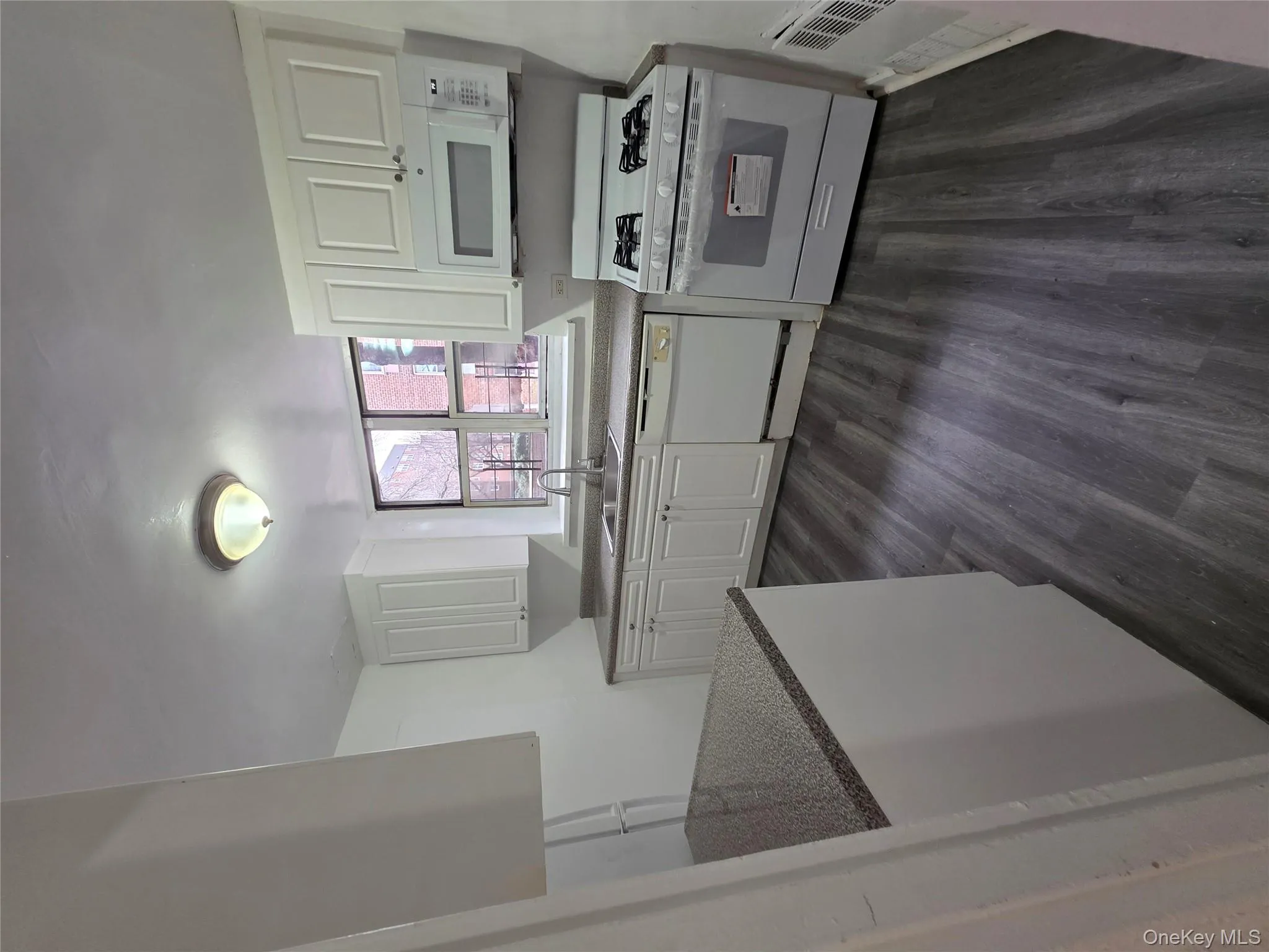 144-87 41st Avenue, New York, NY, 2 Bedrooms Bedrooms, 4 Rooms Rooms,1 BathroomBathrooms,Residential Lease,For Rent,41st,0,956335 144-87 41st Avenue, New York, NY, 2 Bedrooms Bedrooms, 4 Rooms Rooms,1 BathroomBathrooms,Residential Lease,For Rent,41st,0,956335