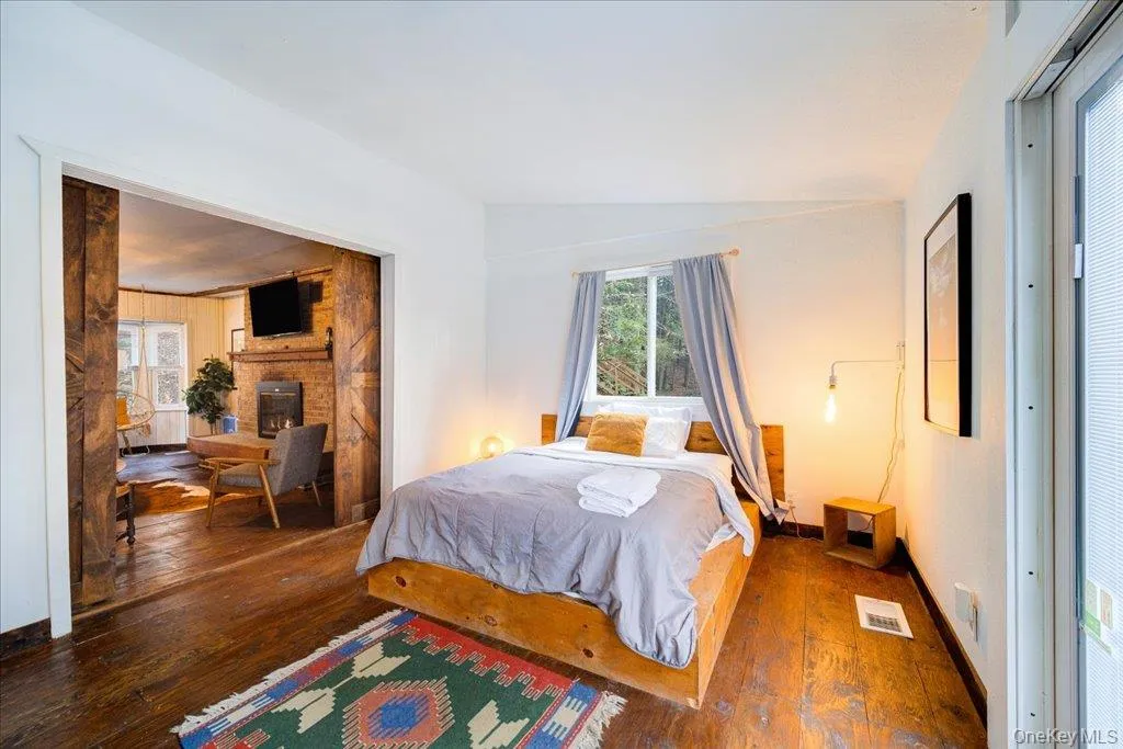 34 Overlook Road, Neversink, NY, 3 Bedrooms Bedrooms, 8 Rooms Rooms,2 BathroomsBathrooms,Residential Sale,For Rent,Overlook,0,956385 34 Overlook Road, Neversink, NY, 3 Bedrooms Bedrooms, 8 Rooms Rooms,2 BathroomsBathrooms,Residential Sale,For Rent,Overlook,0,956385
