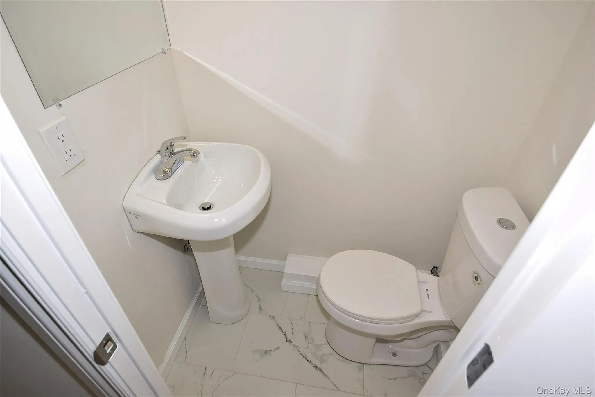 144-24 Village Road, New York, NY, 2 Bedrooms Bedrooms, 5 Rooms Rooms,1 BathroomBathrooms,Residential,For Rent,Village,0,956457 144-24 Village Road, New York, NY, 2 Bedrooms Bedrooms, 5 Rooms Rooms,1 BathroomBathrooms,Residential,For Rent,Village,0,956457