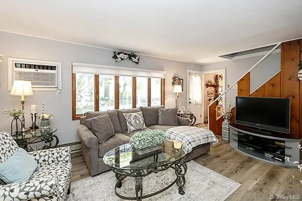 166 Choir Lane, Hempstead, NY, 5 Bedrooms Bedrooms, 8 Rooms Rooms,2 BathroomsBathrooms,Residential,For Rent,Choir,0,956531 166 Choir Lane, Hempstead, NY, 5 Bedrooms Bedrooms, 8 Rooms Rooms,2 BathroomsBathrooms,Residential,For Rent,Choir,0,956531