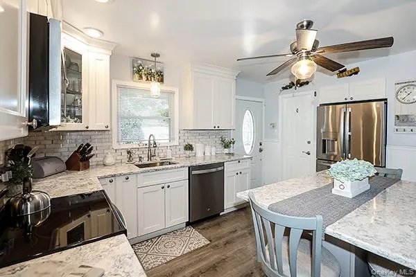 166 Choir Lane, Hempstead, NY, 5 Bedrooms Bedrooms, 8 Rooms Rooms,2 BathroomsBathrooms,Residential,For Rent,Choir,0,956531 166 Choir Lane, Hempstead, NY, 5 Bedrooms Bedrooms, 8 Rooms Rooms,2 BathroomsBathrooms,Residential,For Rent,Choir,0,956531