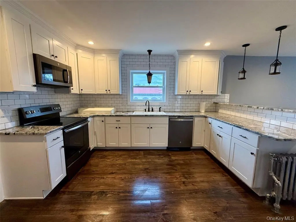 30 Delafield Street, Poughkeepsie, NY, 2 Bedrooms Bedrooms, 5 Rooms Rooms,1 BathroomBathrooms,Residential Lease,Idx,Delafield,0,956554 30 Delafield Street, Poughkeepsie, NY, 2 Bedrooms Bedrooms, 5 Rooms Rooms,1 BathroomBathrooms,Residential Lease,Idx,Delafield,0,956554