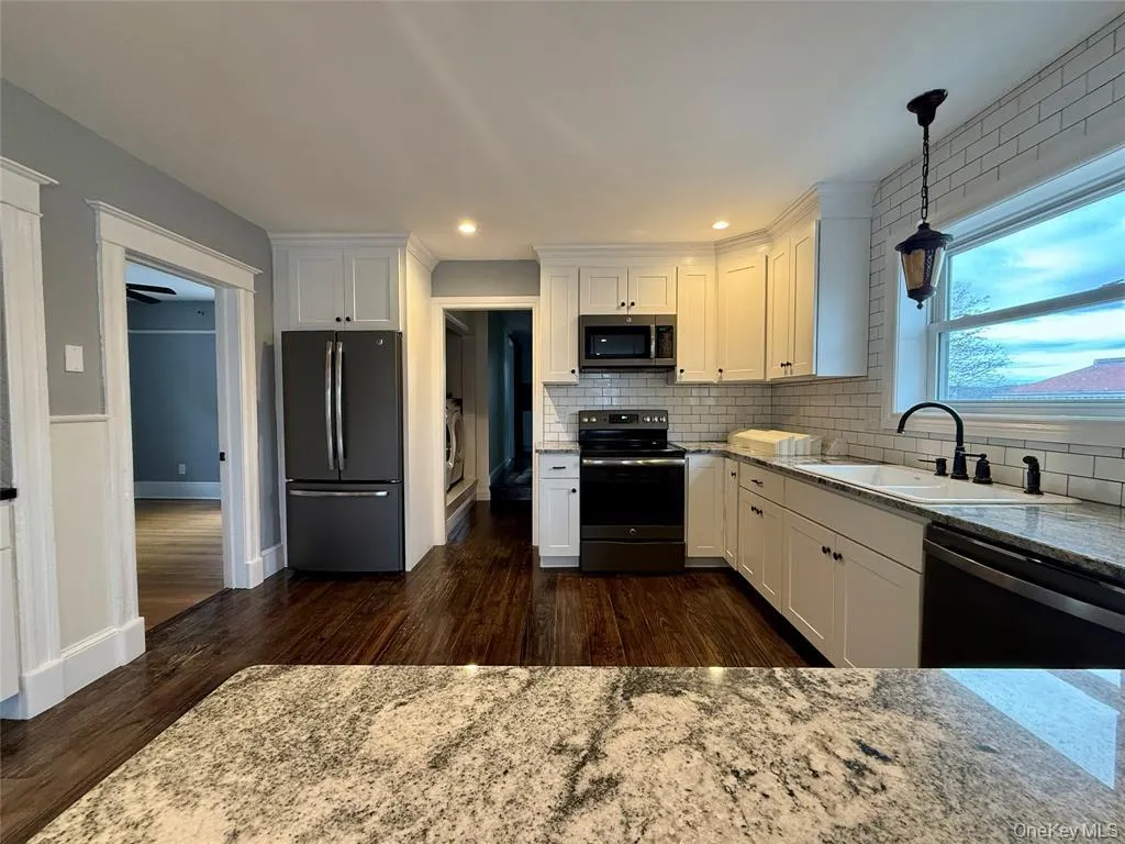 30 Delafield Street, Poughkeepsie, NY, 2 Bedrooms Bedrooms, 5 Rooms Rooms,1 BathroomBathrooms,Residential Lease,Idx,Delafield,0,956554 30 Delafield Street, Poughkeepsie, NY, 2 Bedrooms Bedrooms, 5 Rooms Rooms,1 BathroomBathrooms,Residential Lease,Idx,Delafield,0,956554