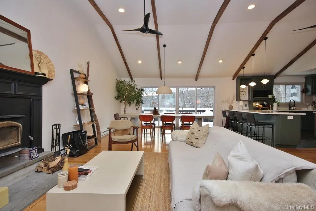 117 Seven Hills Lake Drive, Kent, NY, 3 Bedrooms Bedrooms, 7 Rooms Rooms,3 BathroomsBathrooms,Residential Lease,For Rent,Seven Hills Lake,0,956558 117 Seven Hills Lake Drive, Kent, NY, 3 Bedrooms Bedrooms, 7 Rooms Rooms,3 BathroomsBathrooms,Residential Lease,For Rent,Seven Hills Lake,0,956558