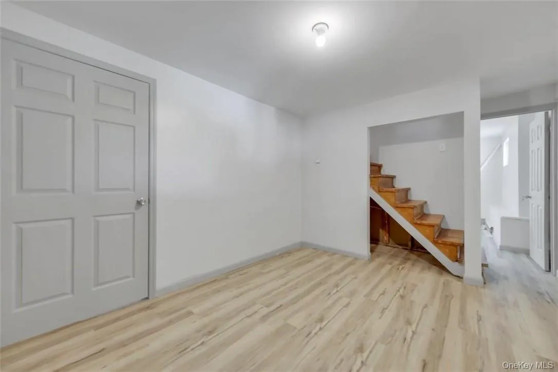 32 Highland Drive, Woodbury, NY, 4 Bedrooms Bedrooms, 8 Rooms Rooms,2 BathroomsBathrooms,Residential Lease,For Rent,Highland,0,956560 32 Highland Drive, Woodbury, NY, 4 Bedrooms Bedrooms, 8 Rooms Rooms,2 BathroomsBathrooms,Residential Lease,For Rent,Highland,0,956560