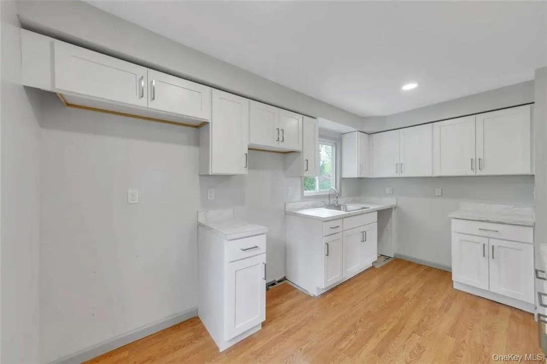 32 Highland Drive, Woodbury, NY, 4 Bedrooms Bedrooms, 8 Rooms Rooms,2 BathroomsBathrooms,Residential Lease,For Rent,Highland,0,956560 32 Highland Drive, Woodbury, NY, 4 Bedrooms Bedrooms, 8 Rooms Rooms,2 BathroomsBathrooms,Residential Lease,For Rent,Highland,0,956560