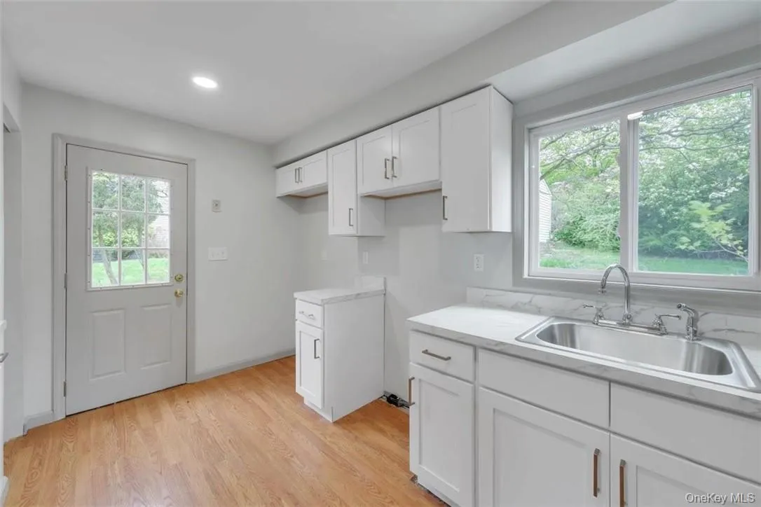 32 Highland Drive, Woodbury, NY, 4 Bedrooms Bedrooms, 8 Rooms Rooms,2 BathroomsBathrooms,Residential Lease,For Rent,Highland,0,956560 32 Highland Drive, Woodbury, NY, 4 Bedrooms Bedrooms, 8 Rooms Rooms,2 BathroomsBathrooms,Residential Lease,For Rent,Highland,0,956560