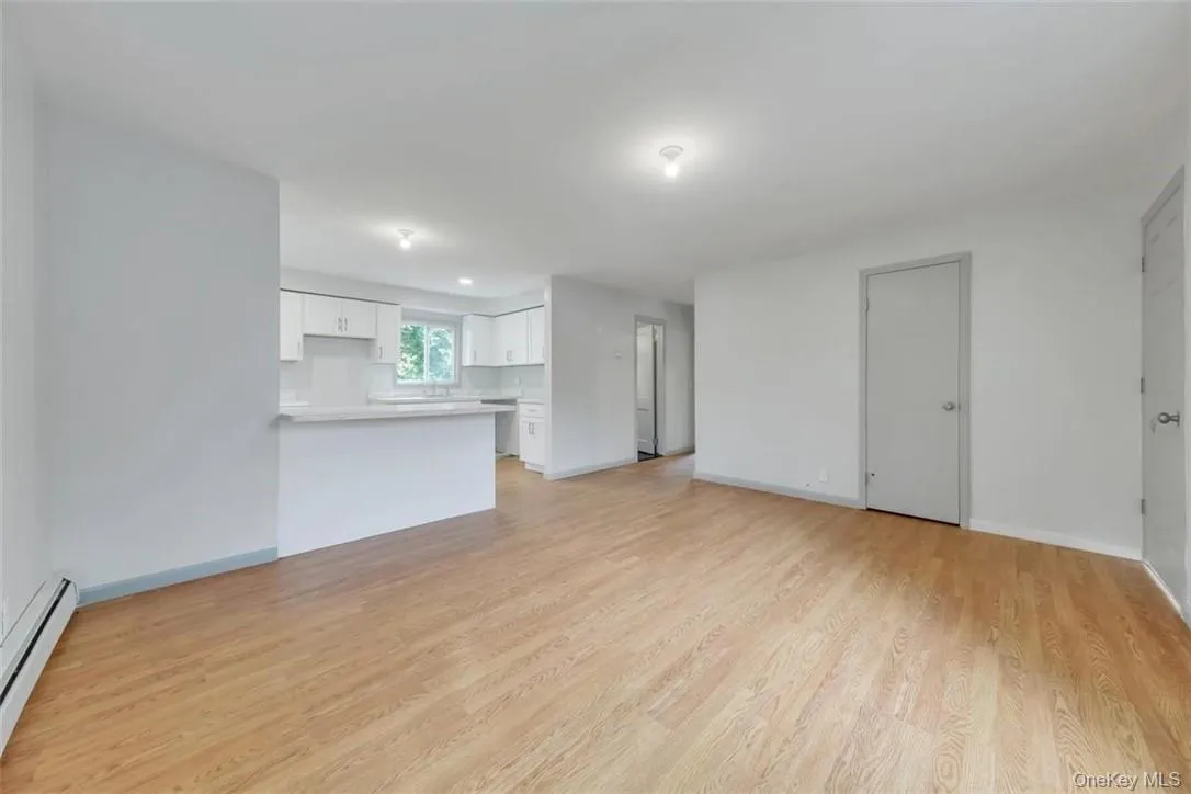 32 Highland Drive, Woodbury, NY, 4 Bedrooms Bedrooms, 8 Rooms Rooms,2 BathroomsBathrooms,Residential Lease,For Rent,Highland,0,956560 32 Highland Drive, Woodbury, NY, 4 Bedrooms Bedrooms, 8 Rooms Rooms,2 BathroomsBathrooms,Residential Lease,For Rent,Highland,0,956560