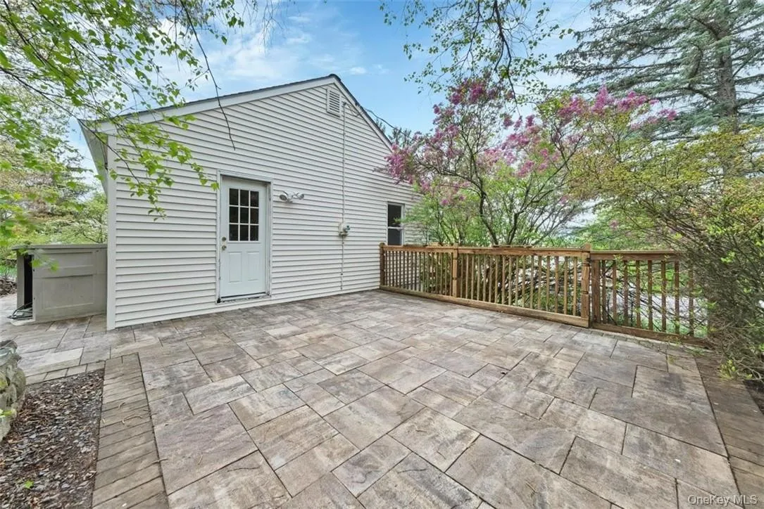 32 Highland Drive, Woodbury, NY, 4 Bedrooms Bedrooms, 8 Rooms Rooms,2 BathroomsBathrooms,Residential Lease,For Rent,Highland,0,956560 32 Highland Drive, Woodbury, NY, 4 Bedrooms Bedrooms, 8 Rooms Rooms,2 BathroomsBathrooms,Residential Lease,For Rent,Highland,0,956560