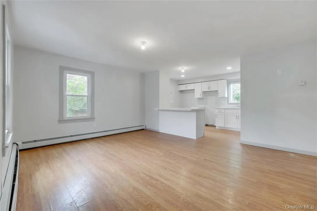 32 Highland Drive, Woodbury, NY, 4 Bedrooms Bedrooms, 8 Rooms Rooms,2 BathroomsBathrooms,Residential Lease,For Rent,Highland,0,956560 32 Highland Drive, Woodbury, NY, 4 Bedrooms Bedrooms, 8 Rooms Rooms,2 BathroomsBathrooms,Residential Lease,For Rent,Highland,0,956560