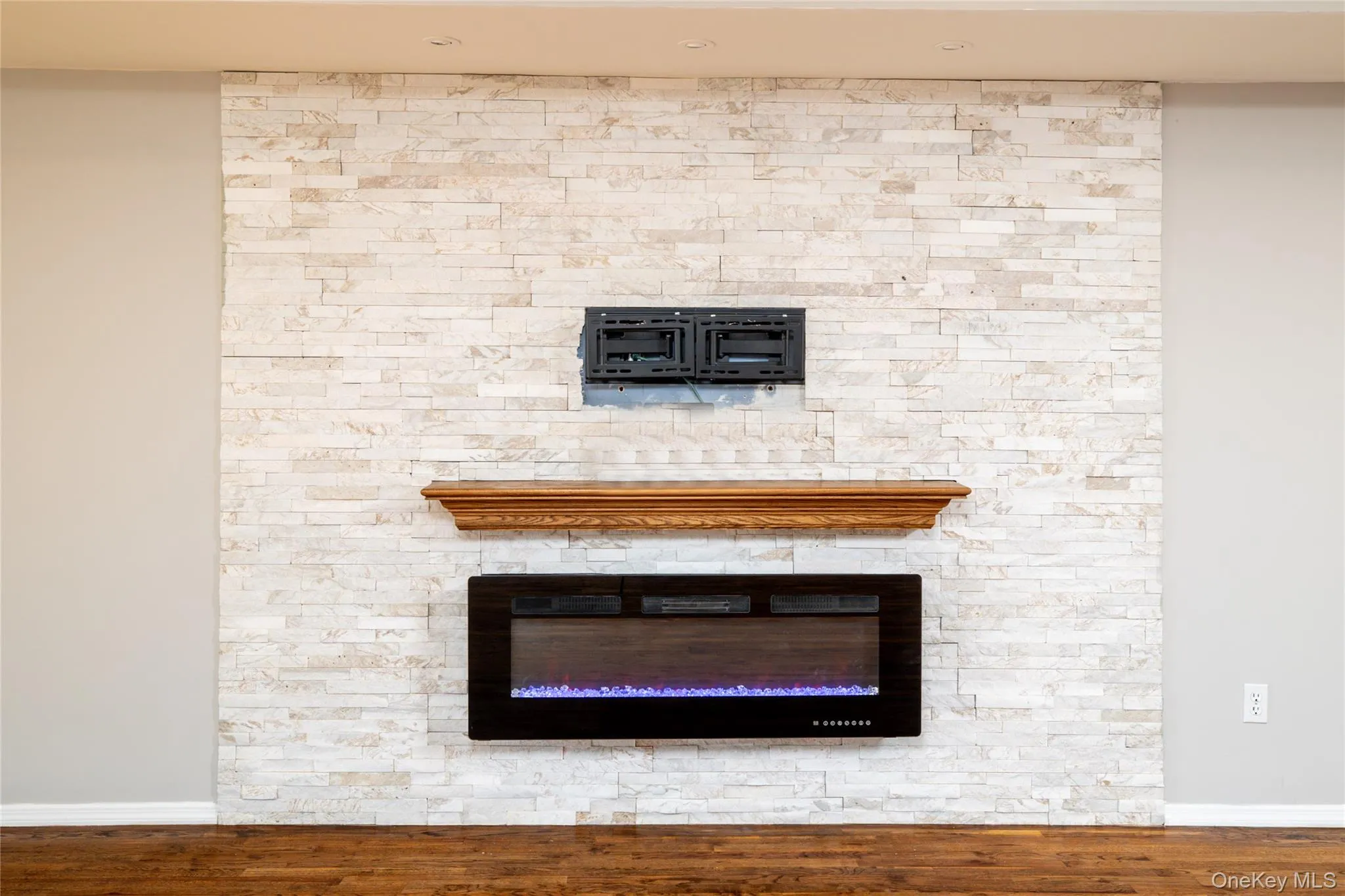 277 Broadway, Long Beach, NY, 3 Bedrooms Bedrooms, 7 Rooms Rooms,2 BathroomsBathrooms,Residential Lease,For Rent,Broadway,0,956571 277 Broadway, Long Beach, NY, 3 Bedrooms Bedrooms, 7 Rooms Rooms,2 BathroomsBathrooms,Residential Lease,For Rent,Broadway,0,956571