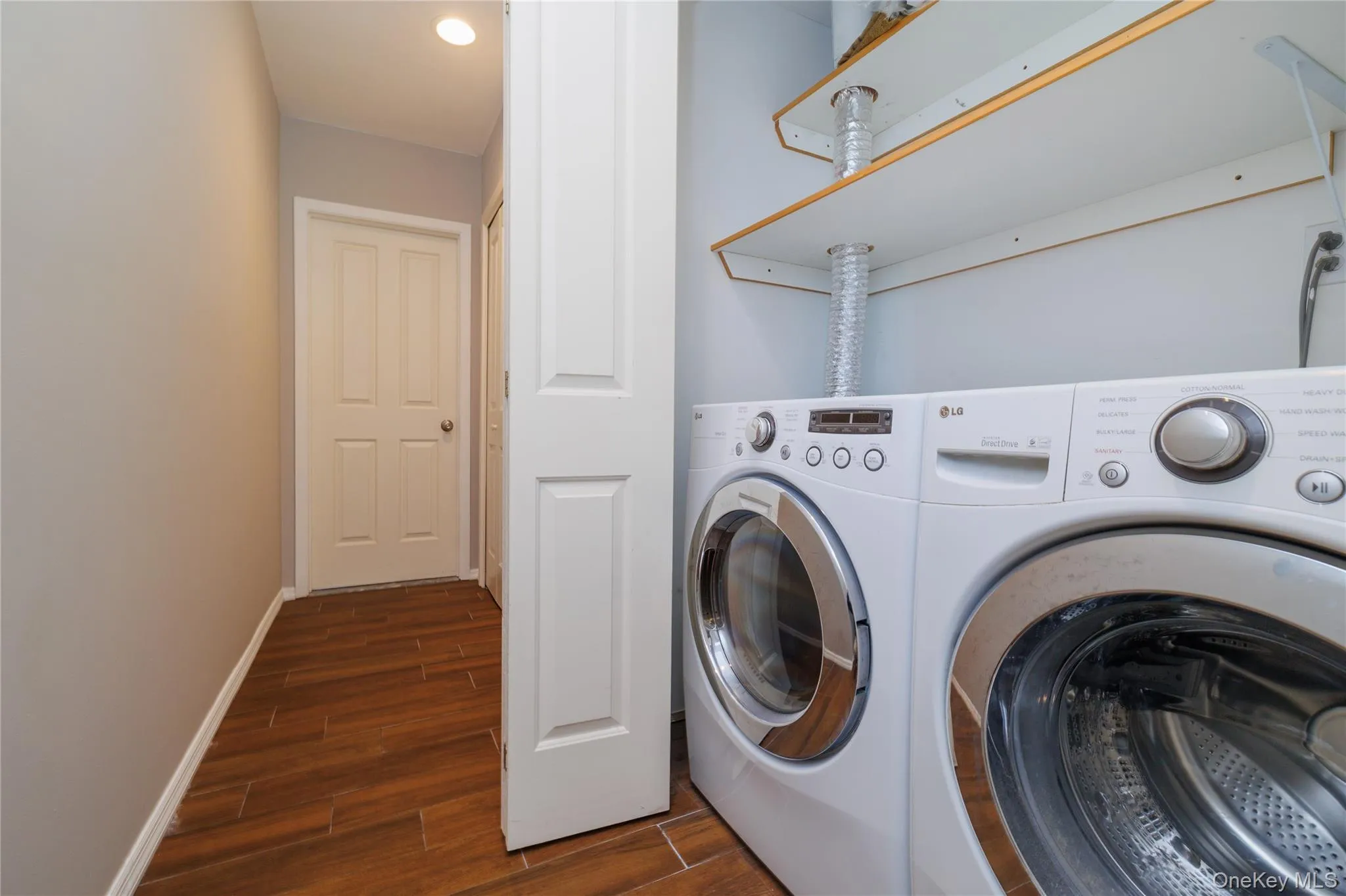 277 Broadway, Long Beach, NY, 3 Bedrooms Bedrooms, 7 Rooms Rooms,2 BathroomsBathrooms,Residential Lease,For Rent,Broadway,0,956571 277 Broadway, Long Beach, NY, 3 Bedrooms Bedrooms, 7 Rooms Rooms,2 BathroomsBathrooms,Residential Lease,For Rent,Broadway,0,956571