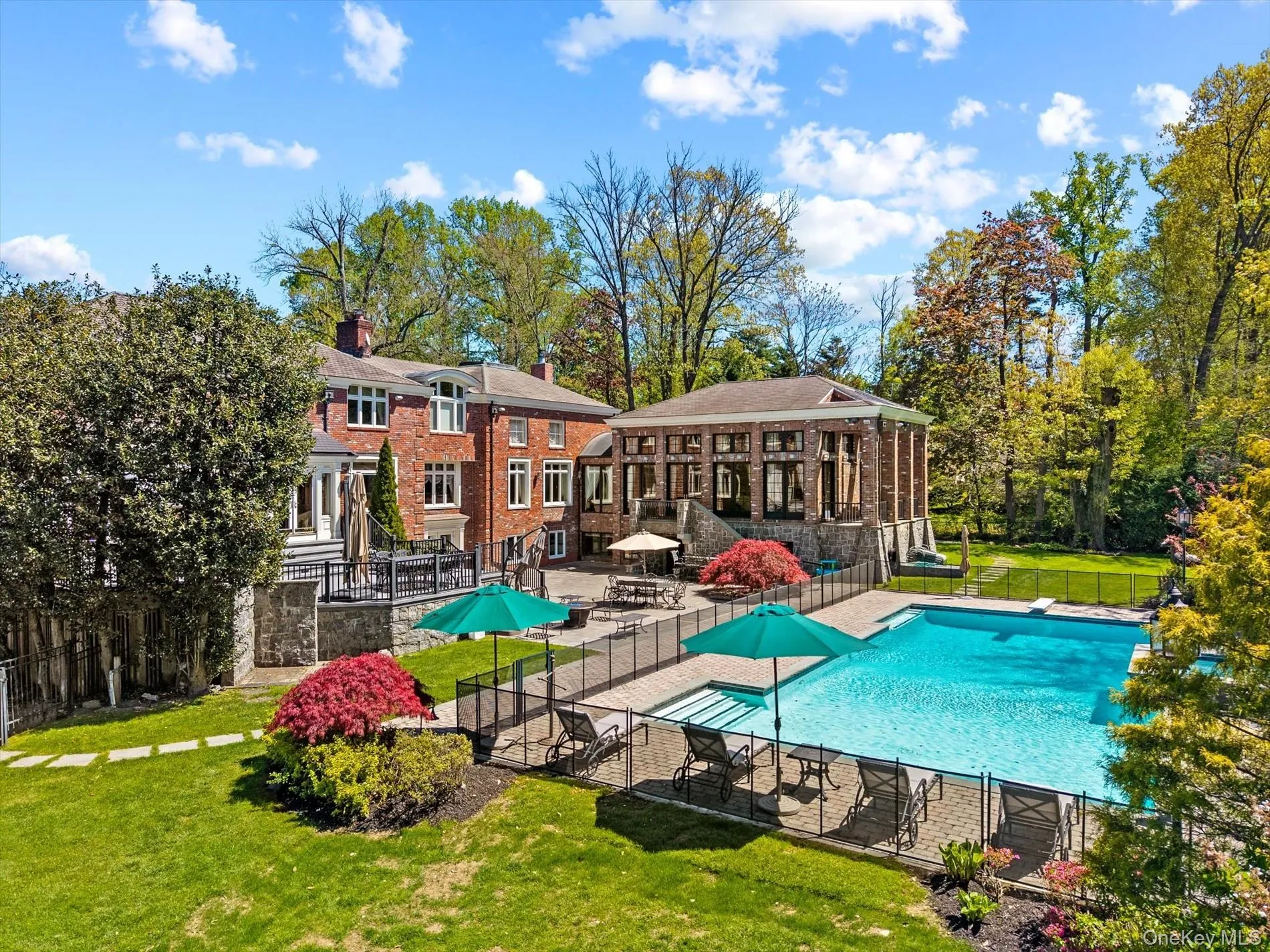 10 Hemlock Drive, North Hempstead, NY, 6 Bedrooms Bedrooms, 16 Rooms Rooms,5 BathroomsBathrooms,Residential,For Rent,Hemlock,0,956586 10 Hemlock Drive, North Hempstead, NY, 6 Bedrooms Bedrooms, 16 Rooms Rooms,5 BathroomsBathrooms,Residential,For Rent,Hemlock,0,956586