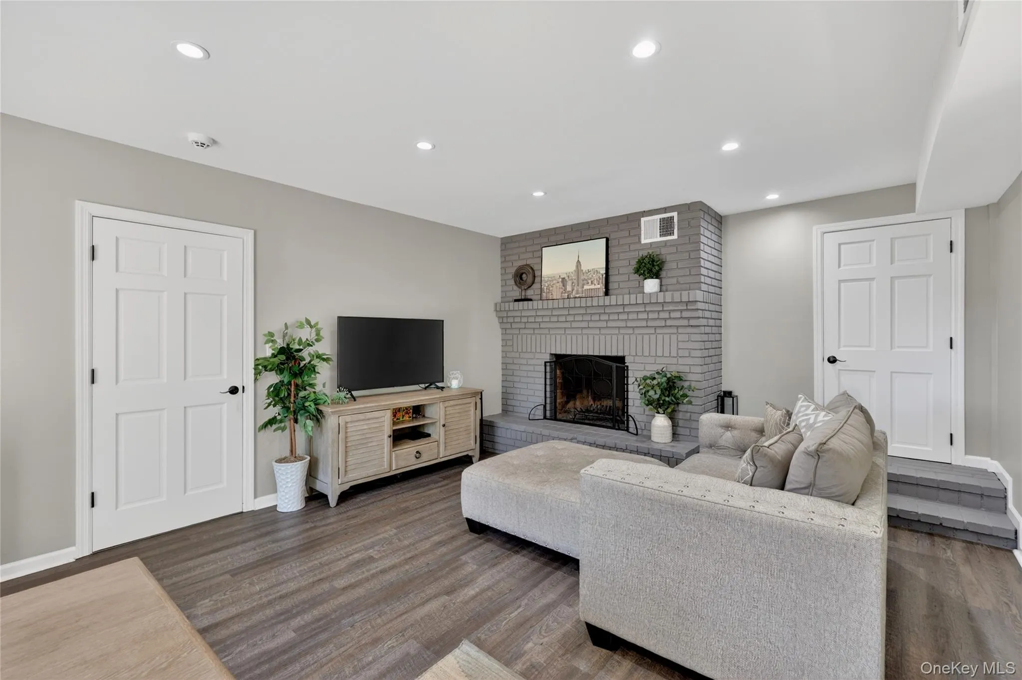 14 Caterson Terrace, Greenburgh, NY, 5 Bedrooms Bedrooms, 10 Rooms Rooms,3 BathroomsBathrooms,Residential,For Rent,Caterson,0,956624 14 Caterson Terrace, Greenburgh, NY, 5 Bedrooms Bedrooms, 10 Rooms Rooms,3 BathroomsBathrooms,Residential,For Rent,Caterson,0,956624