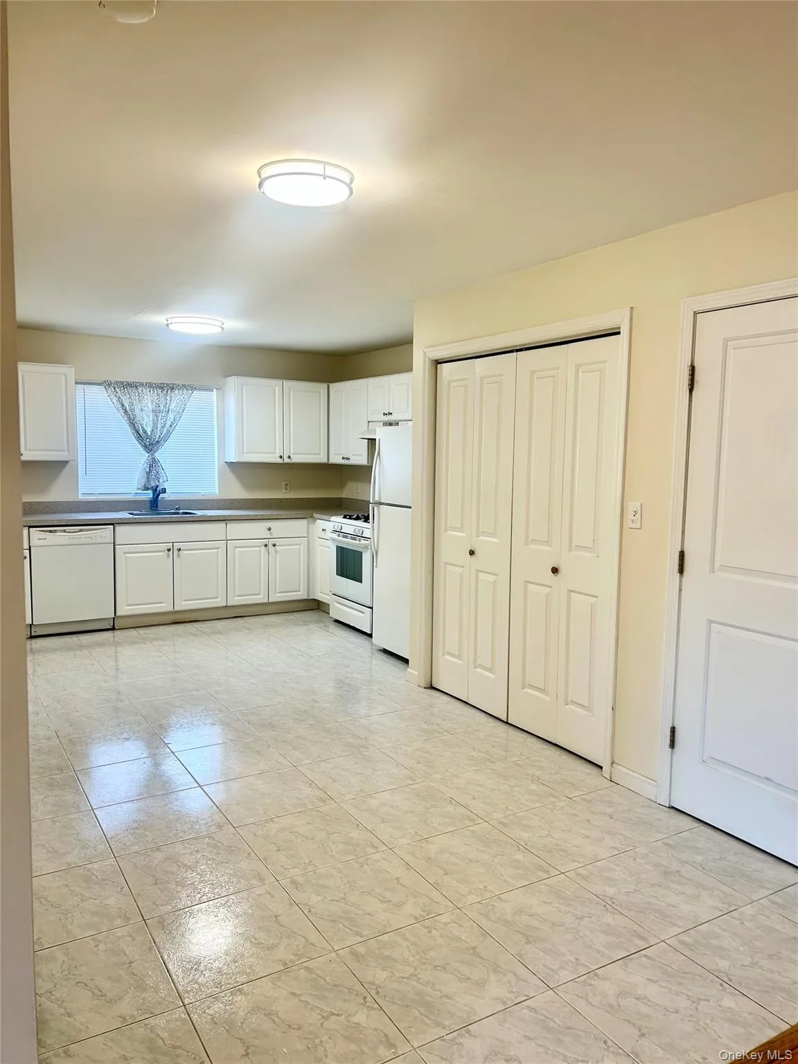 329 Fulton Street, Long Beach, NY, 3 Bedrooms Bedrooms, 6 Rooms Rooms,2 BathroomsBathrooms,Residential Lease,For Rent,Fulton,0,956625 329 Fulton Street, Long Beach, NY, 3 Bedrooms Bedrooms, 6 Rooms Rooms,2 BathroomsBathrooms,Residential Lease,For Rent,Fulton,0,956625