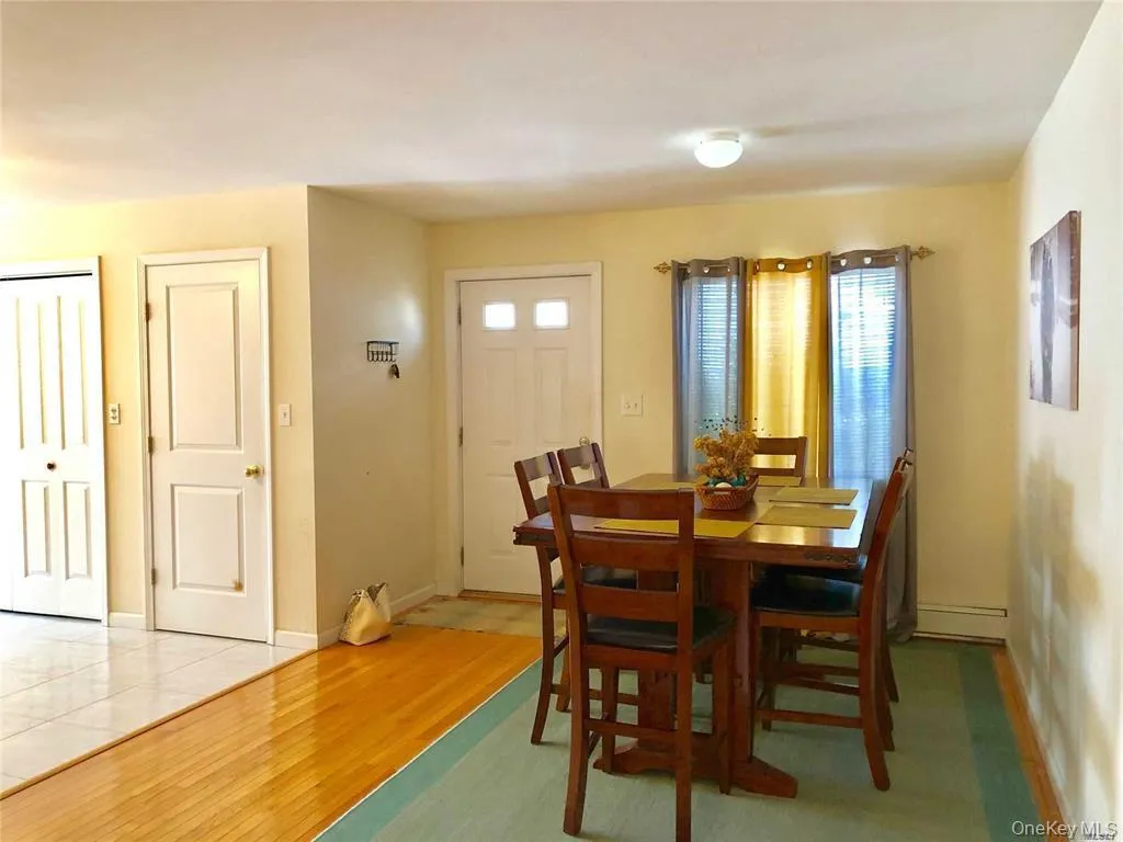 329 Fulton Street, Long Beach, NY, 3 Bedrooms Bedrooms, 6 Rooms Rooms,2 BathroomsBathrooms,Residential Lease,For Rent,Fulton,0,956625 329 Fulton Street, Long Beach, NY, 3 Bedrooms Bedrooms, 6 Rooms Rooms,2 BathroomsBathrooms,Residential Lease,For Rent,Fulton,0,956625