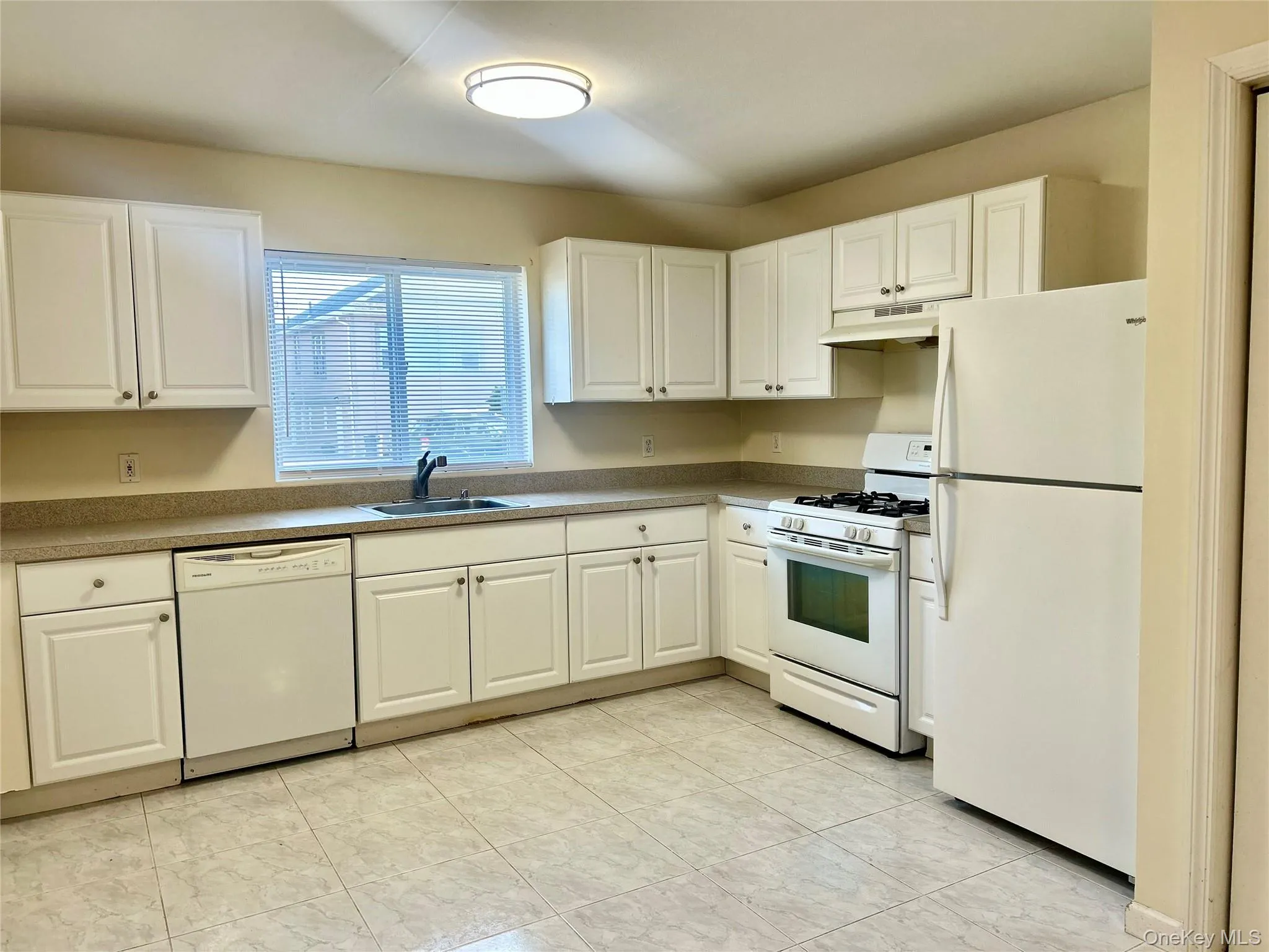 329 Fulton Street, Long Beach, NY, 3 Bedrooms Bedrooms, 6 Rooms Rooms,2 BathroomsBathrooms,Residential Lease,For Rent,Fulton,0,956625 329 Fulton Street, Long Beach, NY, 3 Bedrooms Bedrooms, 6 Rooms Rooms,2 BathroomsBathrooms,Residential Lease,For Rent,Fulton,0,956625