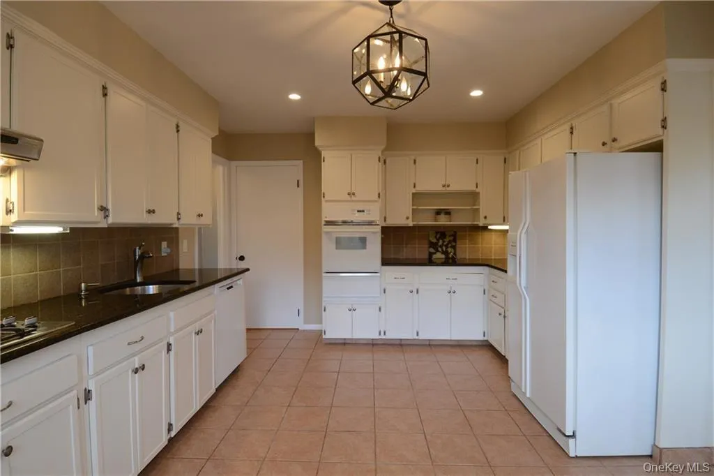 4 Knollwood Road, Eastchester, NY, 4 Bedrooms Bedrooms, 8 Rooms Rooms,3 BathroomsBathrooms,Residential Lease,For Rent,Knollwood,0,956628 4 Knollwood Road, Eastchester, NY, 4 Bedrooms Bedrooms, 8 Rooms Rooms,3 BathroomsBathrooms,Residential Lease,For Rent,Knollwood,0,956628